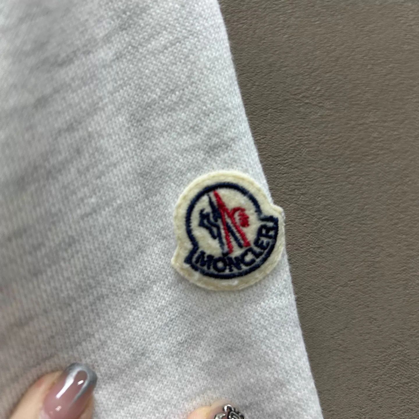 Moncler Moncler colorblocked logo hooded down jacket M Size M / US 6-8 / IT 42-44 - 3 Thumbnail