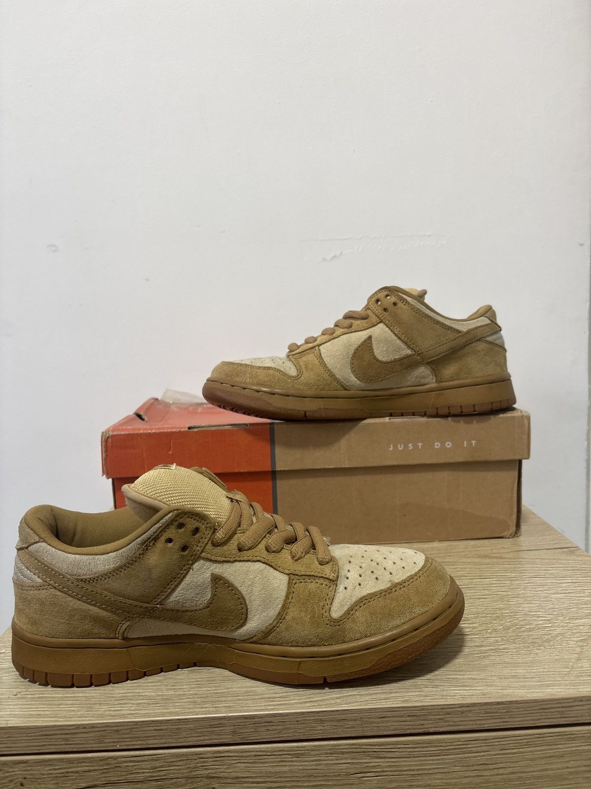 Nike SB Dunk sb resse forbes wheat og (2002) Size US 8 / EU 41 - 2 Thumbnail