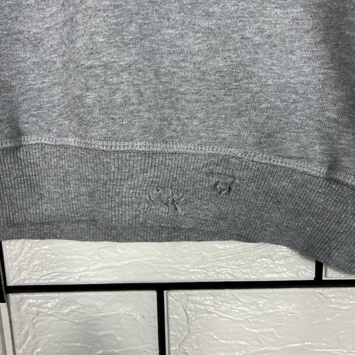 Tommy Jeans TOMMY JEANS Big Logo Distressed Sweatshirt #4065-C185 Size US M / EU 48-50 / 2 - 16 Thumbnail