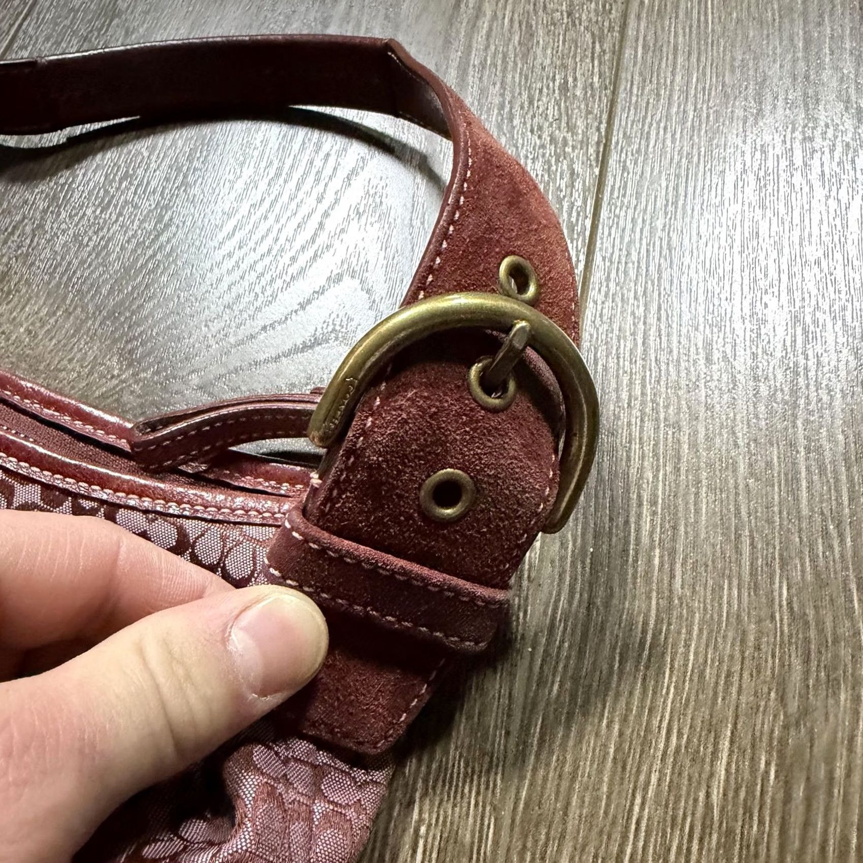 Coach VINTAGE Coach Signature Avary Hobo Bag Small Burgundy Jacquard Suede Shoulder Women XS? Size ONE SIZE - 4 Thumbnail