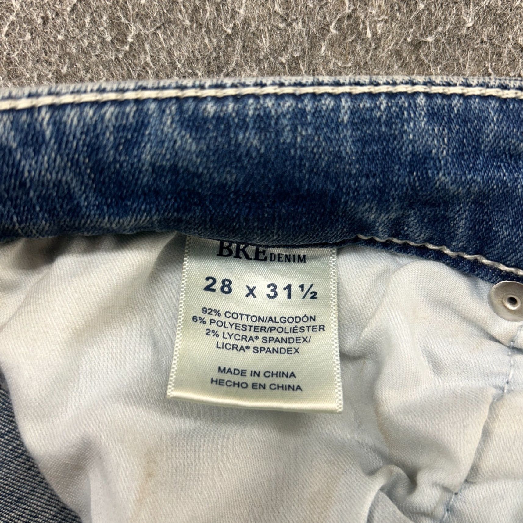Vintage BKE Shorts Womens 28 Blue Denim Cut-Off Workwear Vintage? No Cotton Distressed Regular Size 28" / US 6 / IT 42 - 5 Thumbnail