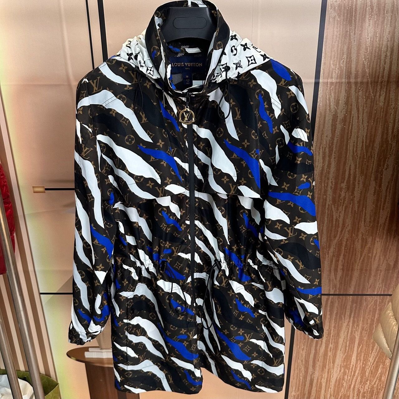 Louis Vuitton Louis Vuitton Light Jacket xl Men Size US XL / EU 56 / 4 - 1 Thumbnail