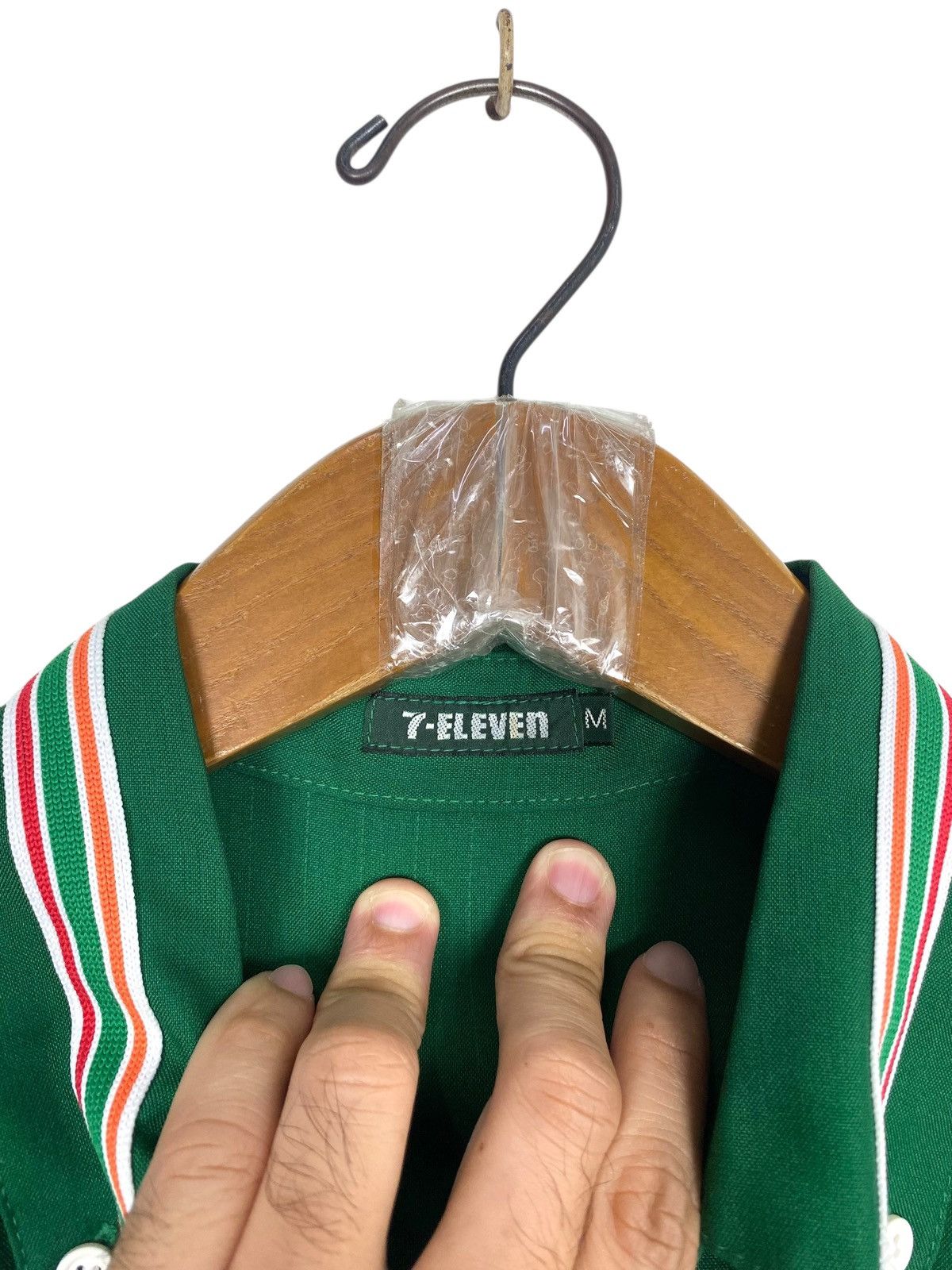 Japanese Brand Rare‼️ Vtg 7 Eleven Uniform Short Sleeve Embroidery Big Logo Size US M / EU 48-50 / 2 - 7 Thumbnail