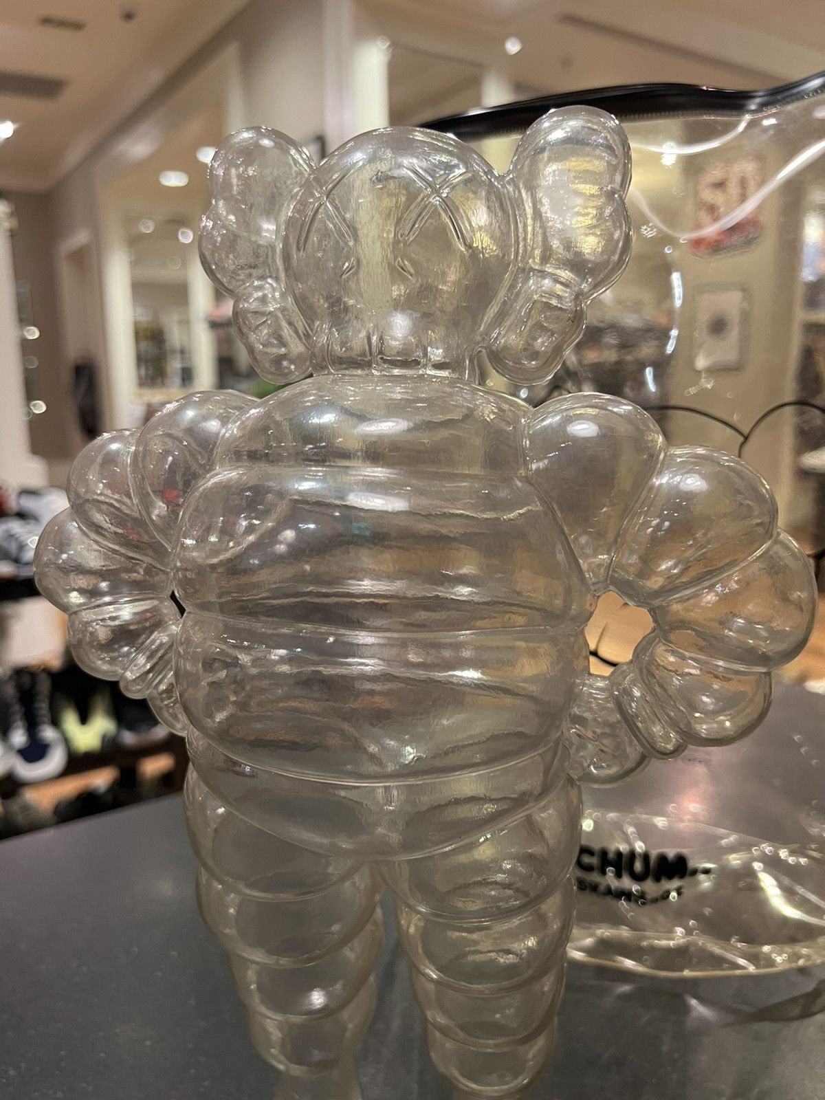 Kaws 2002 Kaws Chum Clear 841/1000 limited collectible figure Size ONE SIZE - 3 Thumbnail