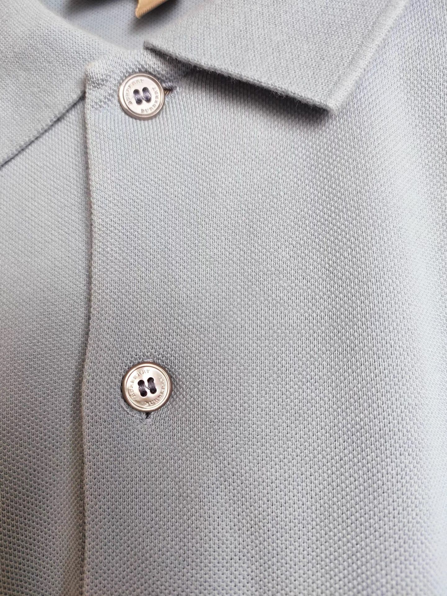 Burberry Burberry Men's Blue Short Sleeve K29 Size US M / EU 48-50 / 2 - 5 Thumbnail