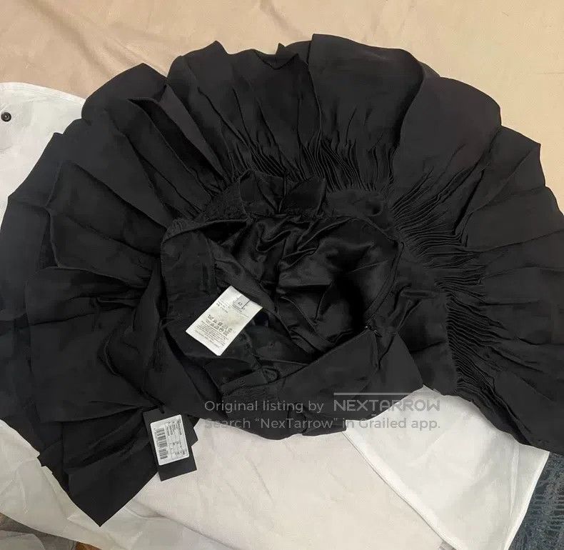 Valentino Valentino Black fishtail skirt skirt Size L / US 10 / IT 46 - 3 Thumbnail