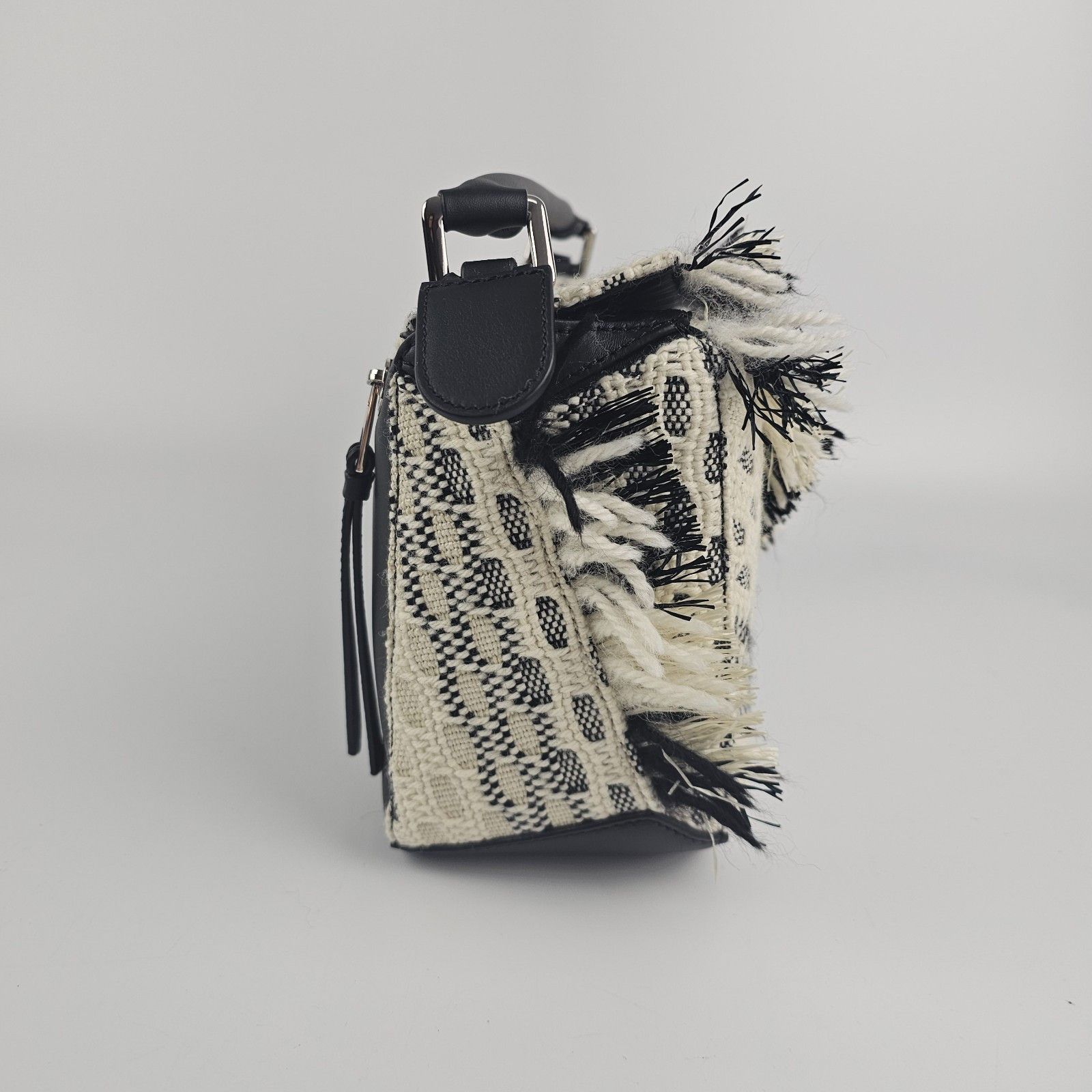 Loewe LOEWE Puzzle Small $5150 Black/White Woven Top Handle Bag Ne Size ONE SIZE - 4 Thumbnail