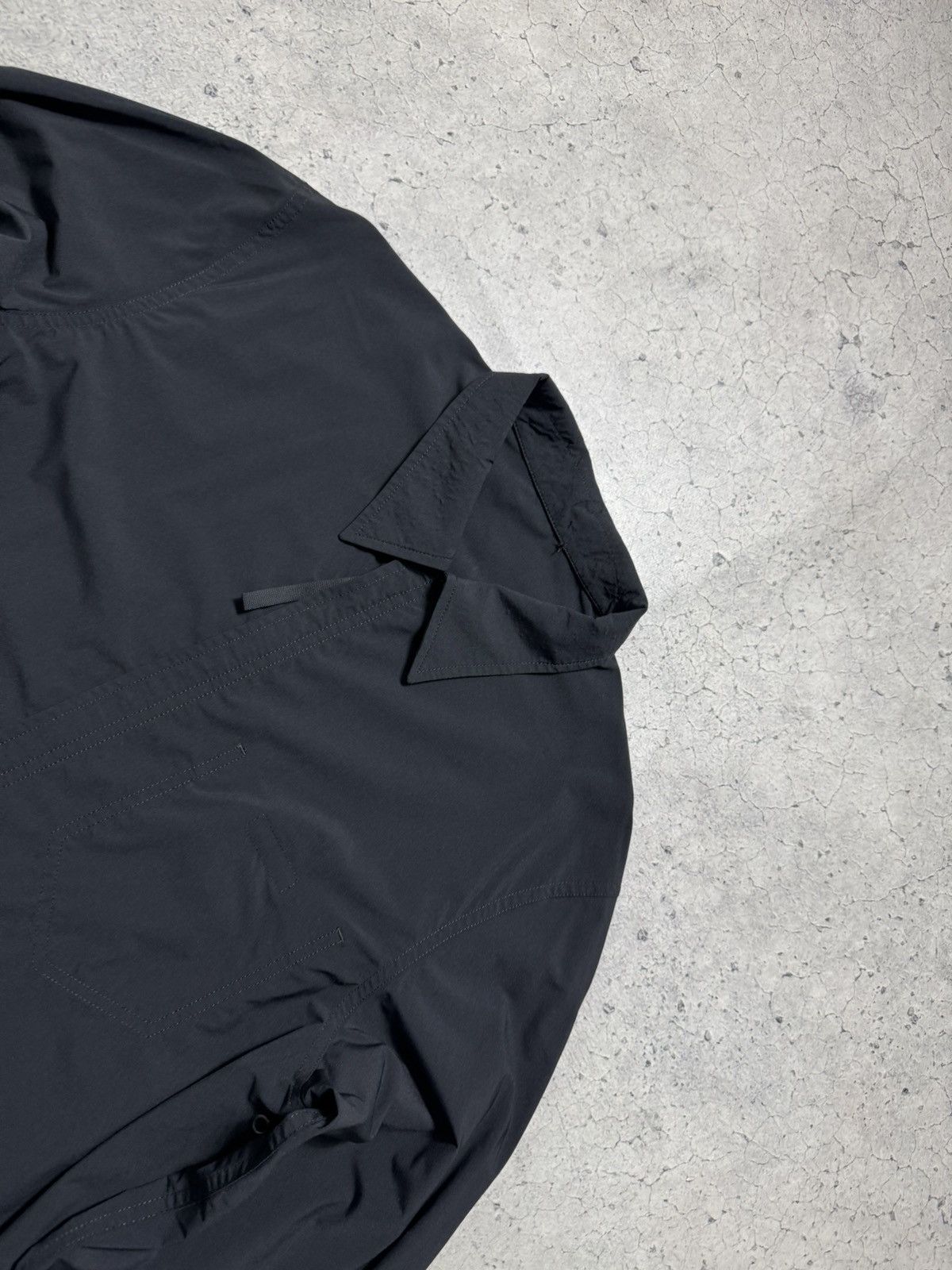Prada Prada Milano Black Overshot Jacket Vintage Size L Nylon Size US L / EU 52-54 / 3 - 4 Thumbnail