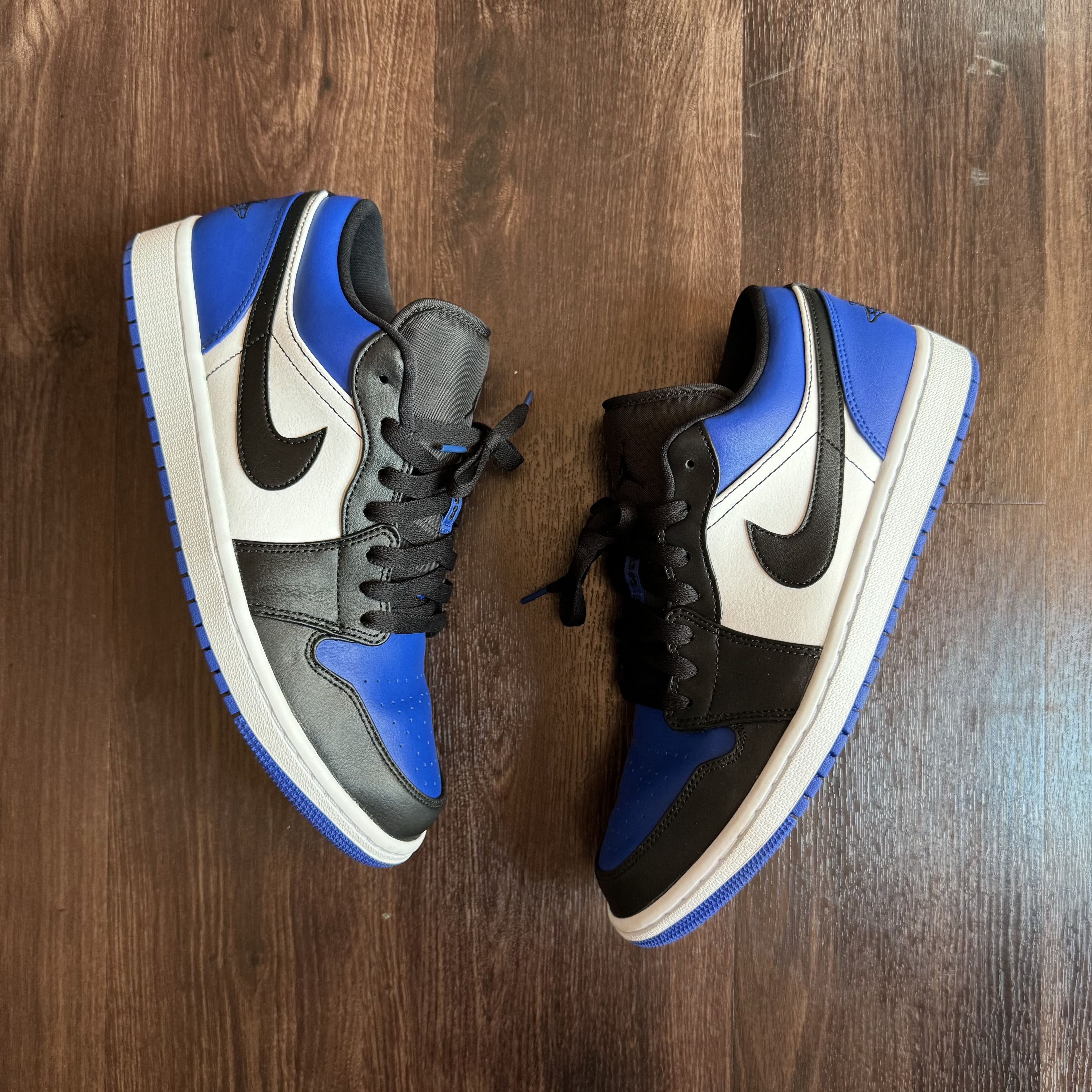 Jordan Brand Air Jordan 1 Low (Royal Toe) Size US 10.5 / EU 43-44 - 2 Thumbnail