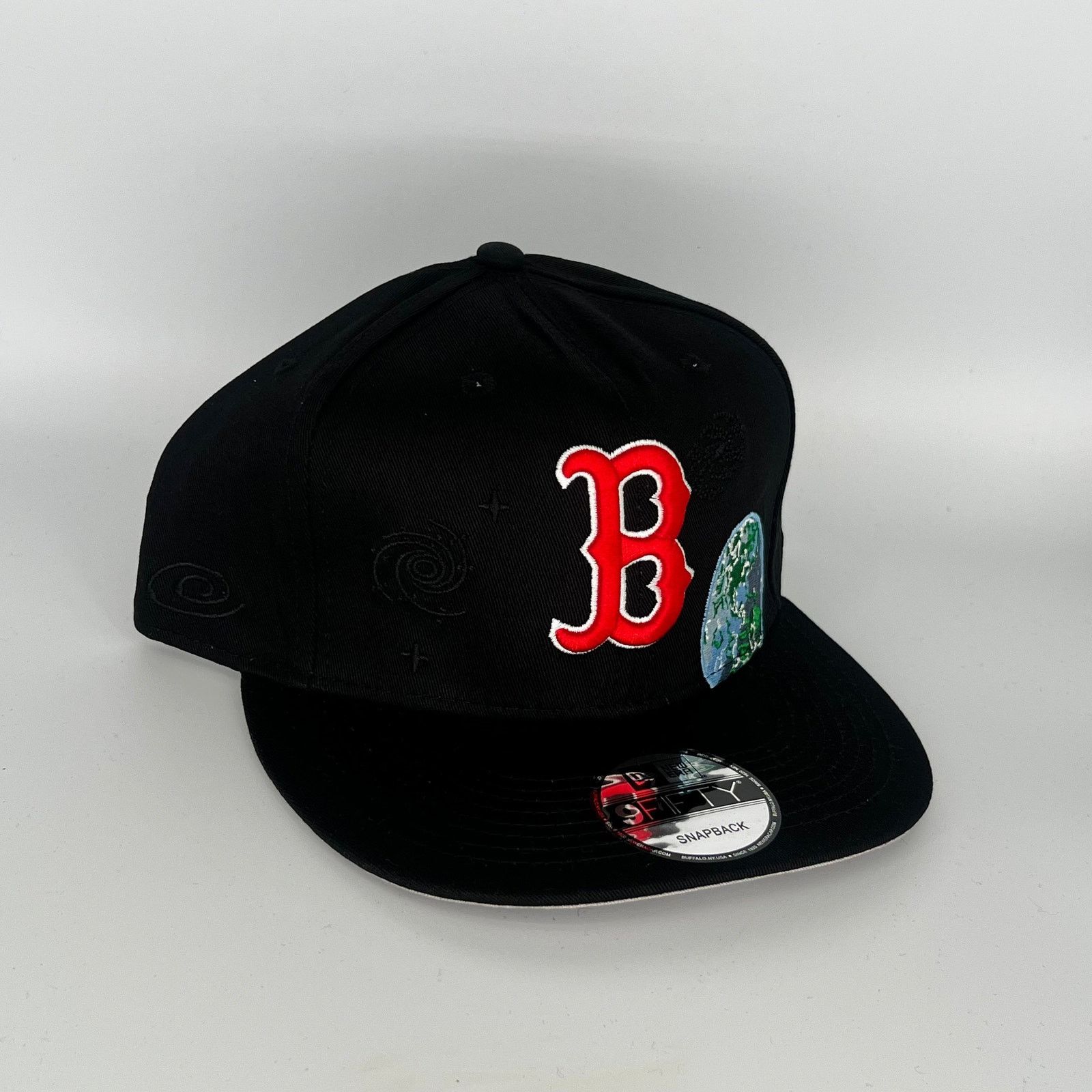 New Era Black Boston Red Sox Globe Patch New Era MLB 9Fifty Snapback Size ONE SIZE - 1 Thumbnail