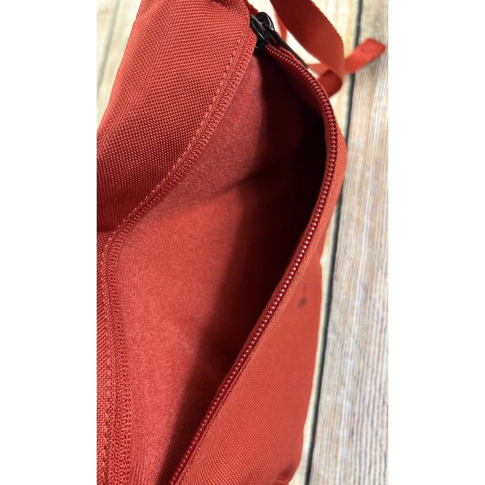 Nike Nike Crossbody Bag Small Orange Blue Purse Women's Orange Exterior Polyester Canvas 2 spots back Crossbody N/A Size ONE SIZE - 8 Thumbnail