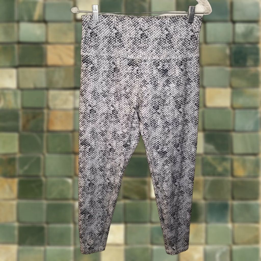 Vintage Balance Collection Leggings Women XL White Black Scale Pattern Full Length Activewear Compression Womens Size 40" / US 18 - 1 Thumbnail