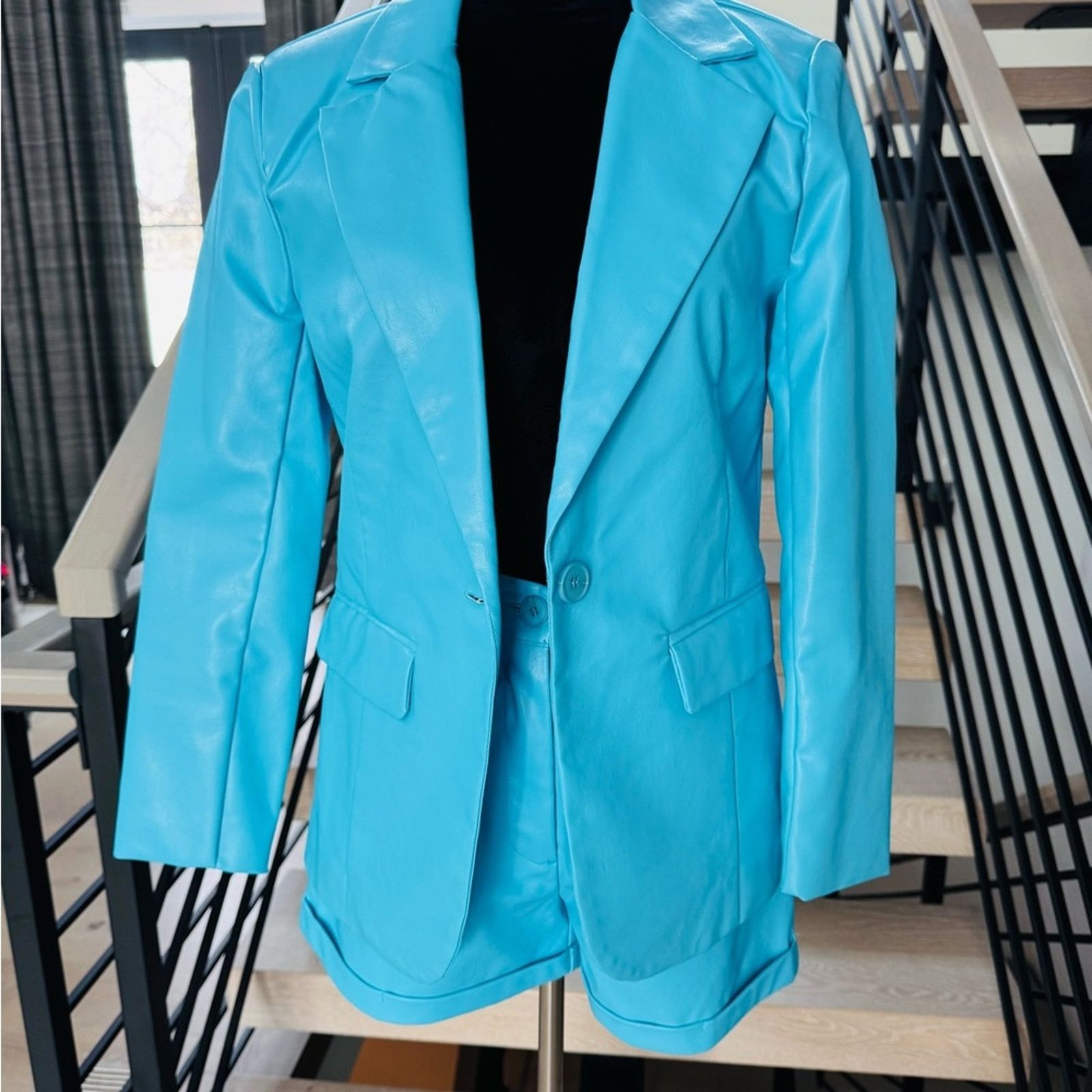 Other New Y2K Faux Leather Chic Turquoise Blazer and Shorts Set S Size 27" / US 4 / IT 40 - 7 Thumbnail