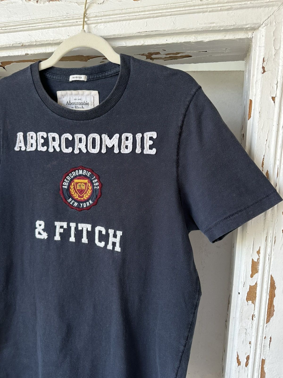 If Six Was Nine Vintage Abercrombie & Fitch Navy T-shirt Size US M / EU 48-50 / 2 - 5 Thumbnail