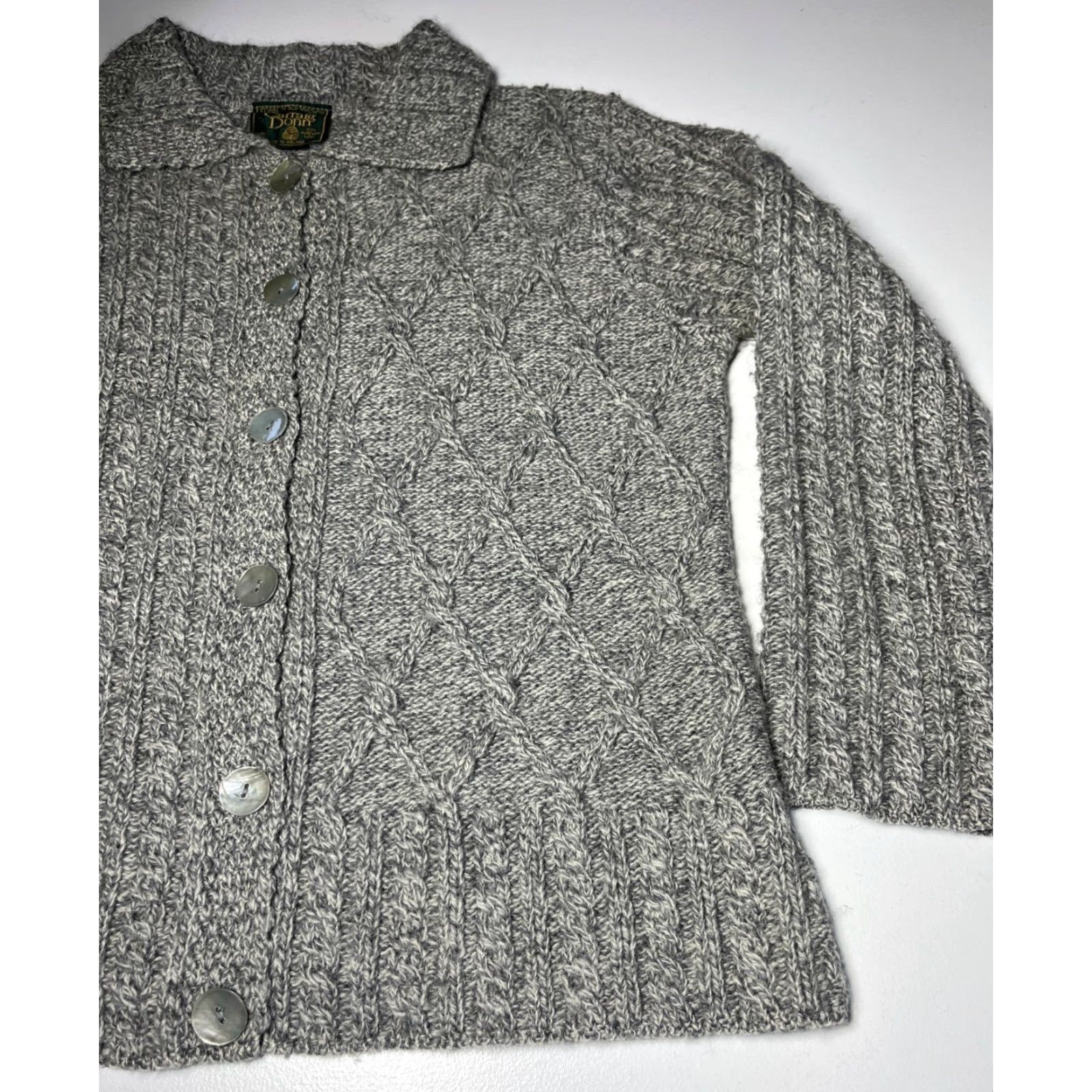 Vintage Carraig Donn Cardigan Sweater Women’s Merino Wool Gray Sz M Crew Neck Long Sleeve Knit Vintage Cardigan Womens Size M / US 6-8 / IT 42-44 - 5 Thumbnail