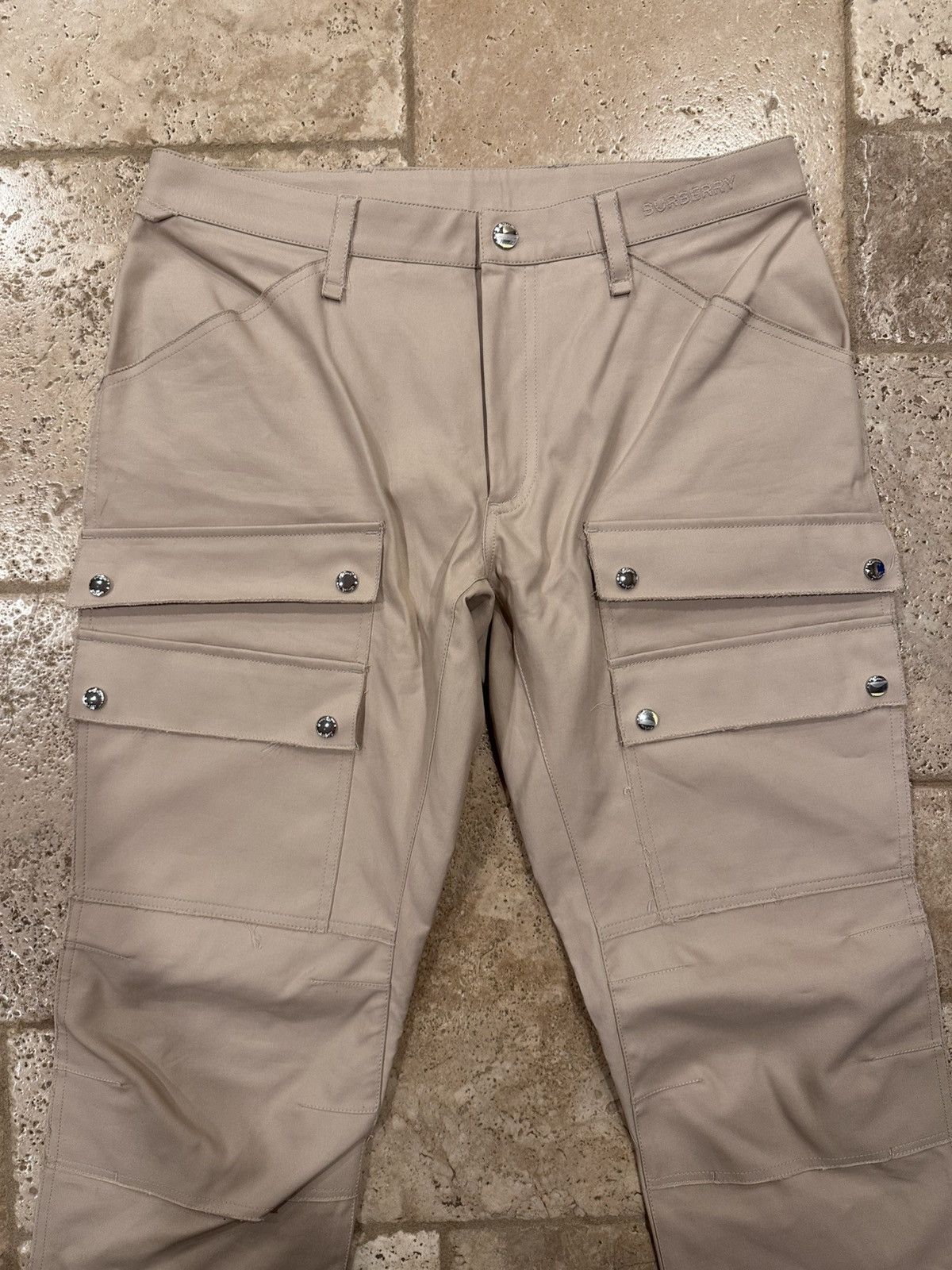 Burberry Burberry Embroidered Logo Tactical Tan Carmelo Cargo Pants Size US 33 - 6 Thumbnail