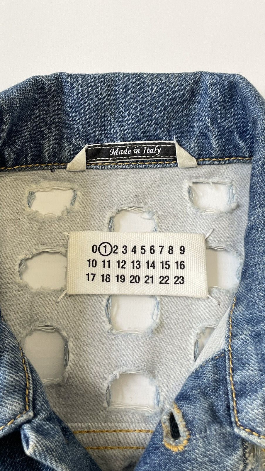 Maison Margiela ‘Laser Hole Cut’ Blue Denim Jacket Size S / US 4 / IT 40 - 4 Thumbnail