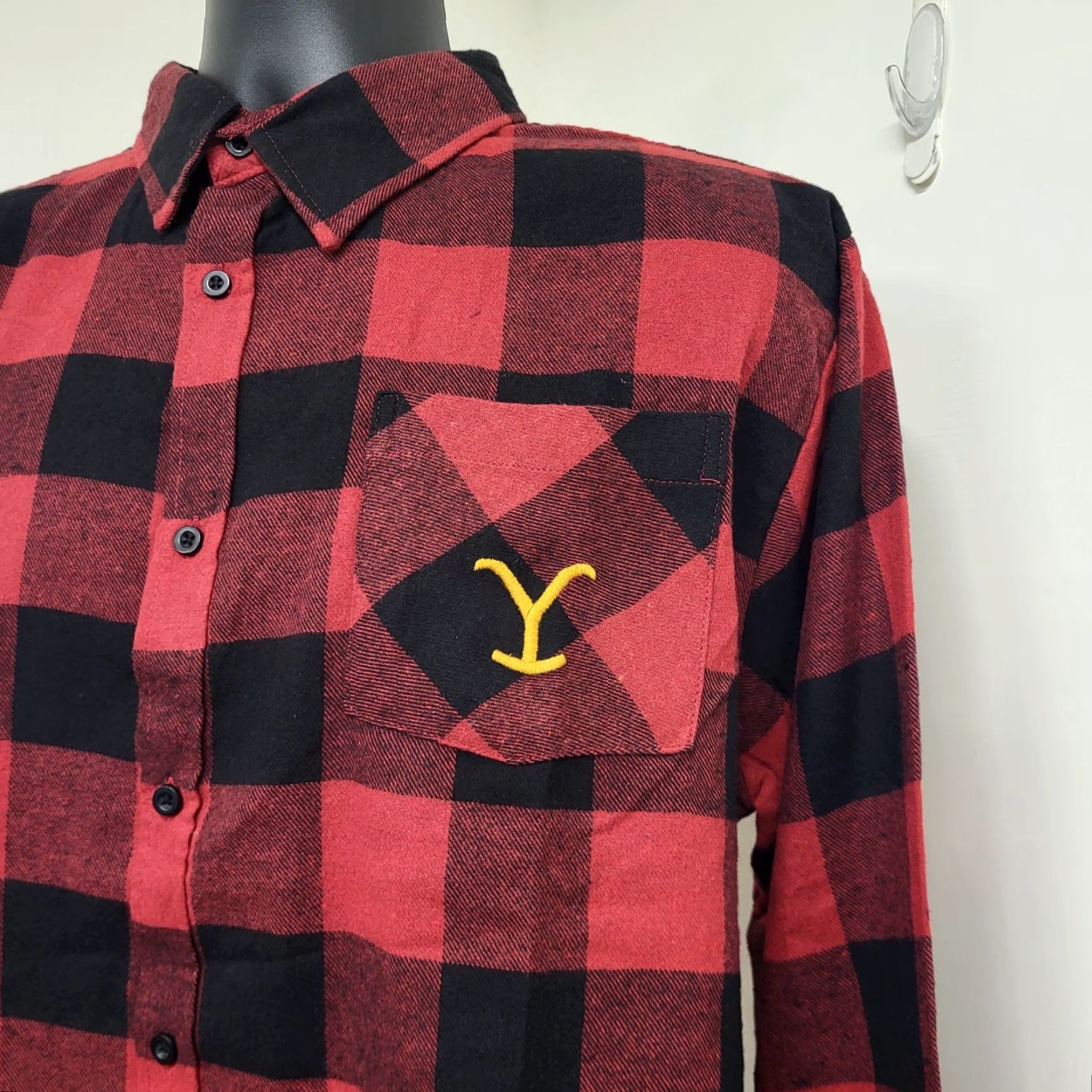 Vintage Yellowstone Shirt Mens Size 2XLarge Red & Black Flannel Long Sleeve Dutton Ranch Size US XXL / EU 58 / 5 - 4 Thumbnail