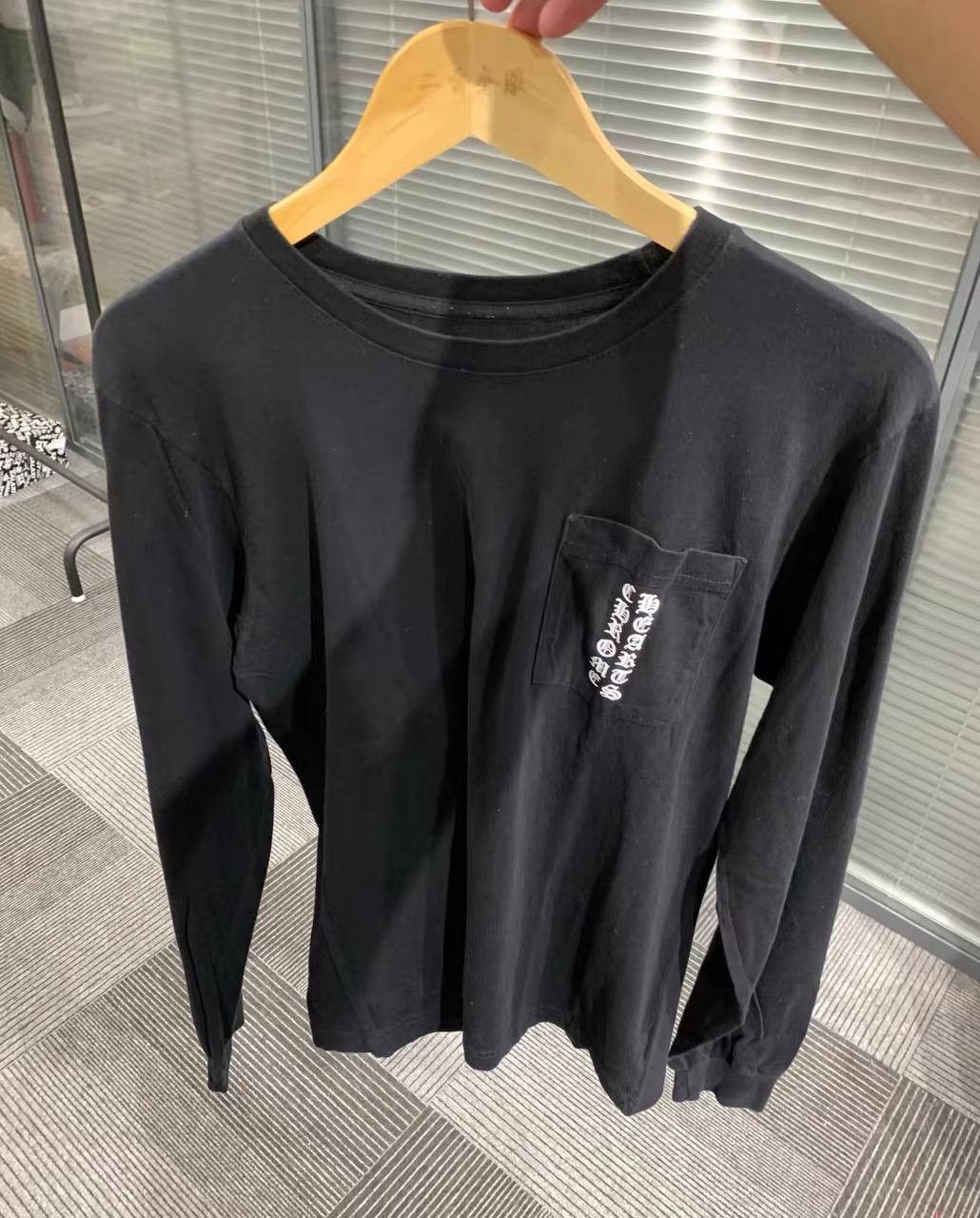 Chrome Hearts Chrome Hearts long sleeve shirt with red Sanskrit print Size US L / EU 52-54 / 3 - 1 Thumbnail