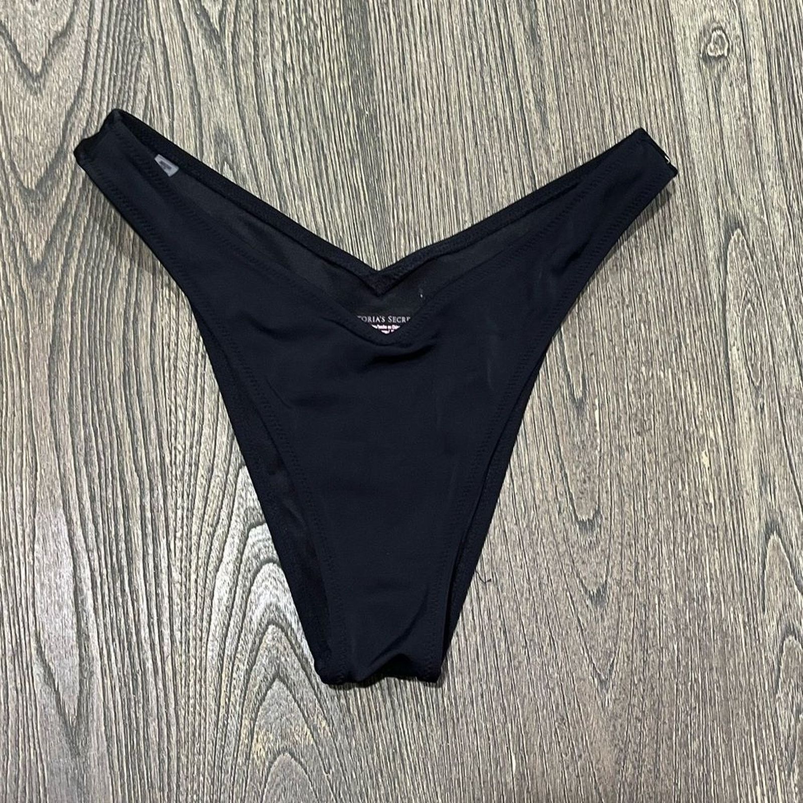 Victoria's Secret NWOT Victoria's Secret Brazilian Bikini Bottom High-Cut Leg Size ONE SIZE - 1 Thumbnail