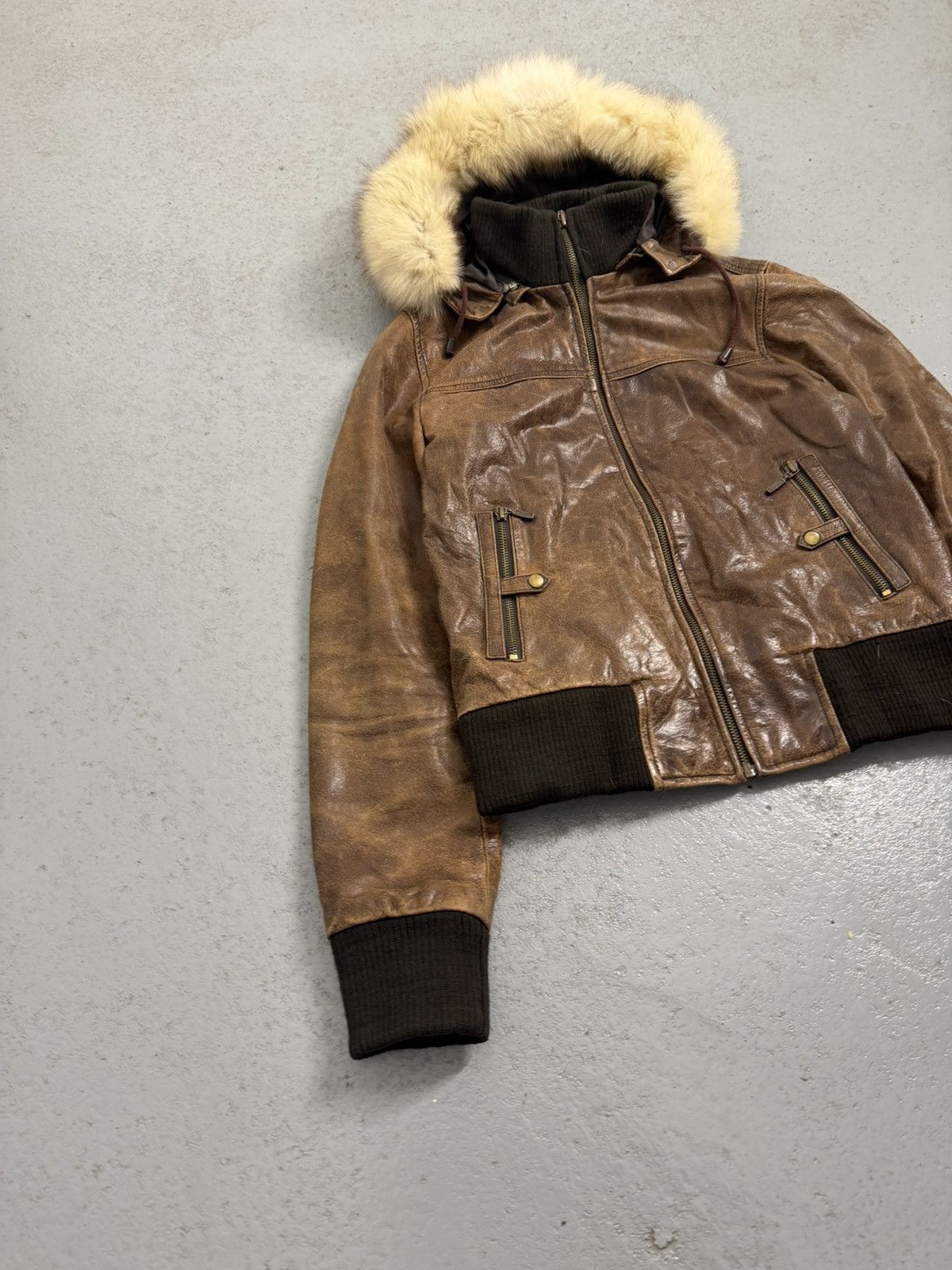 Leather Vintage Leather Fitted Fur Hooded Leather Jacket Size L / US 10 / IT 46 - 4 Thumbnail