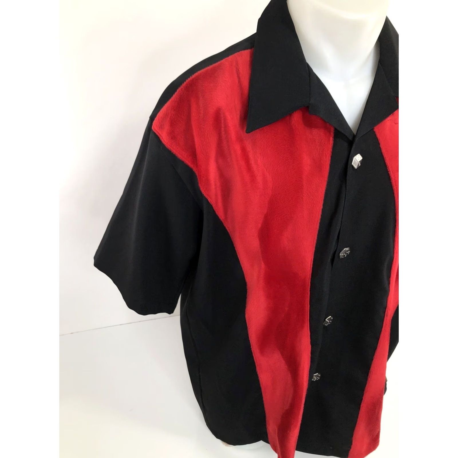 Vintage VINTAGE CASINO WEAR / LOS ANGELES - FUZZY PANELS / METAL DICE BUTTON XL Shirt - MINT Size US XL / EU 56 / 4 - 2 Thumbnail