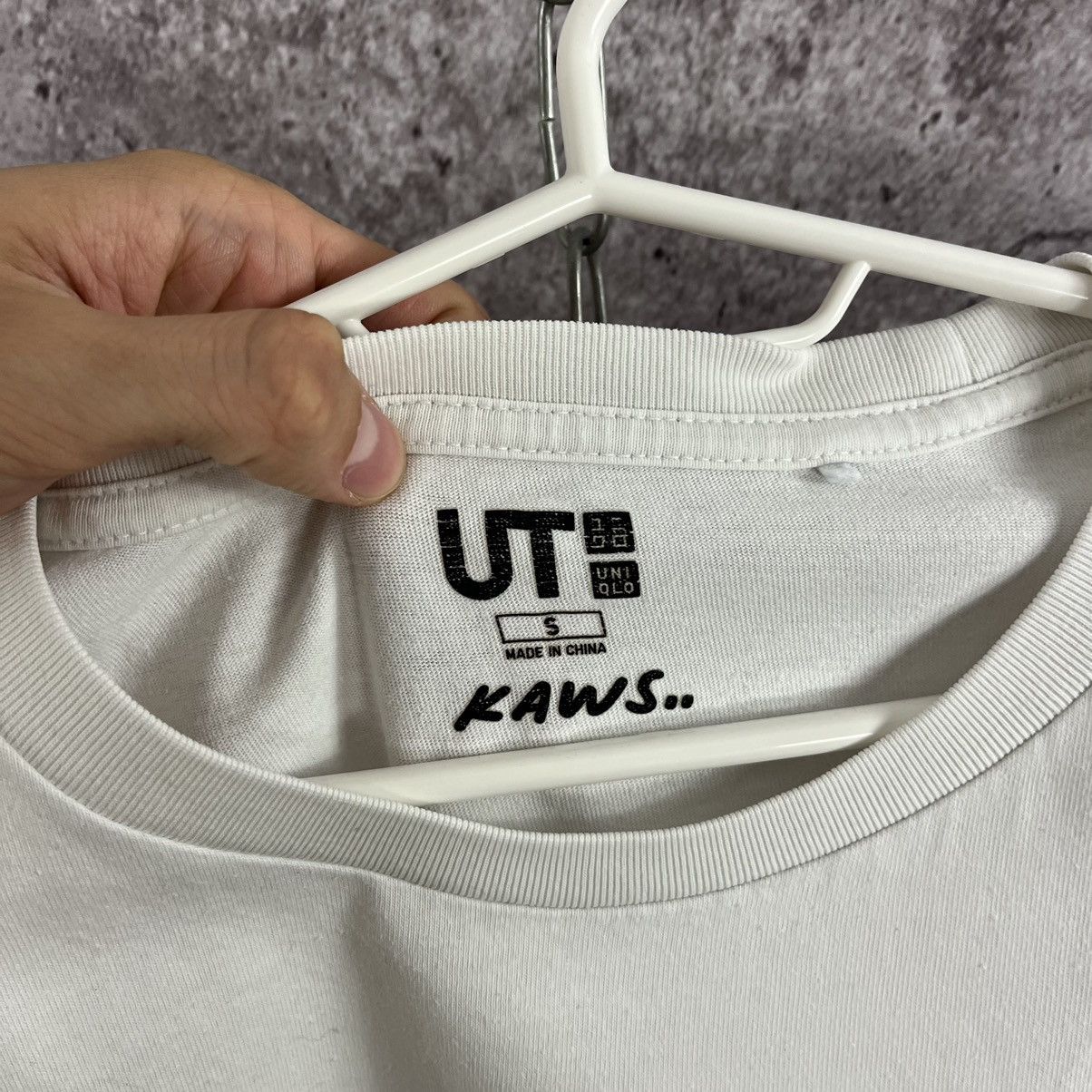 Kaws × Uniqlo Uniqlo x Kaws T-Shirt Pocket Logo Y2K White Size S Size US S / EU 44-46 / 1 - 9 Thumbnail
