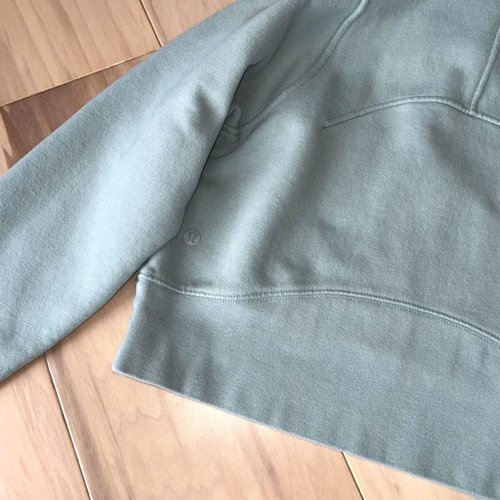 Lululemon Lululemon Loungeful Cropped Hoodie Green Long Sleeve Women’s 2 Pullover Hooded Fleece Sweatshirt” Size XS / US 0-2 / IT 36-38 - 4 Thumbnail