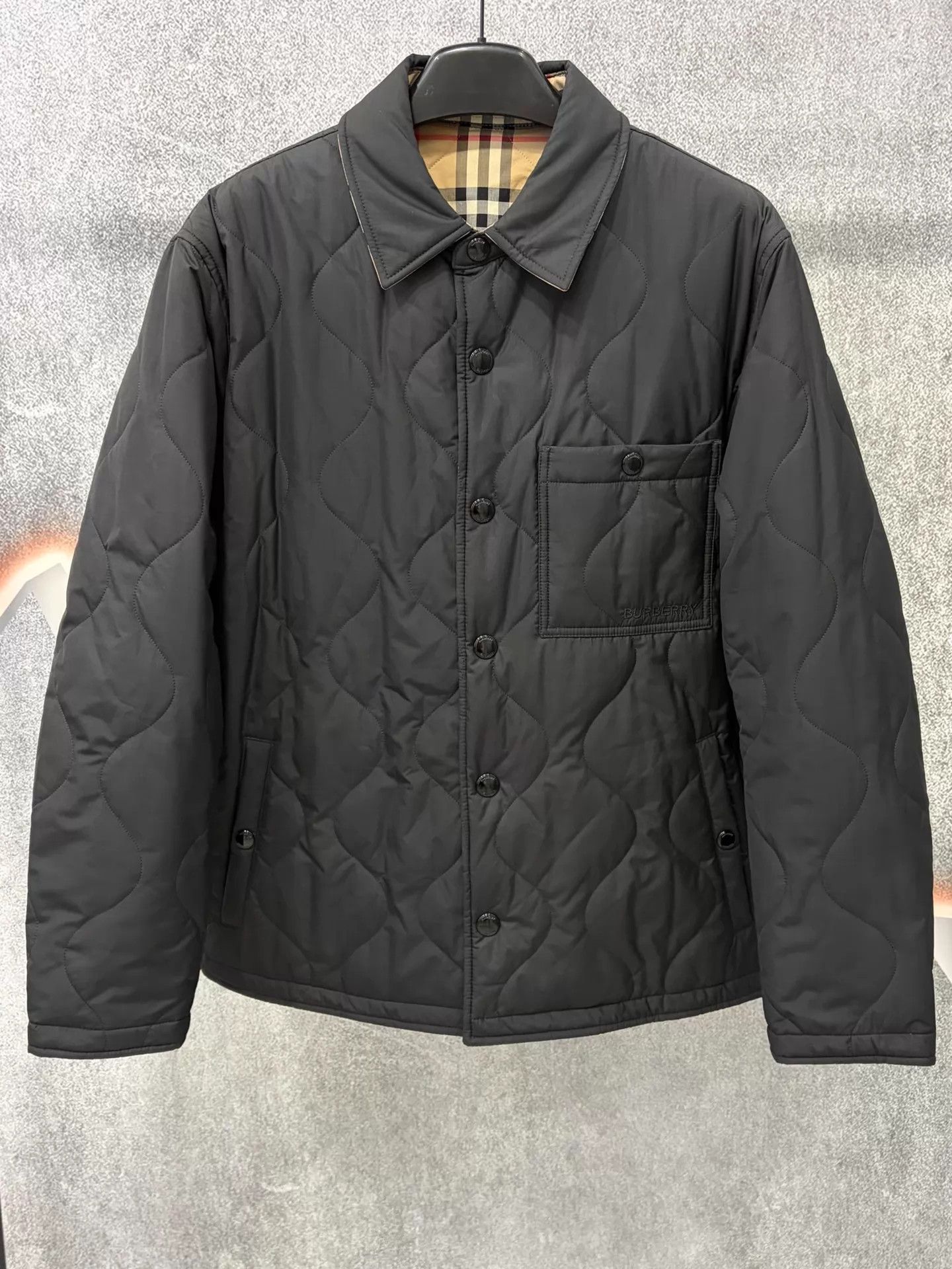 Burberry Burberry Men's 2-Sided Short Padded L Black/Check Size US L / EU 52-54 / 3 - 1 Thumbnail