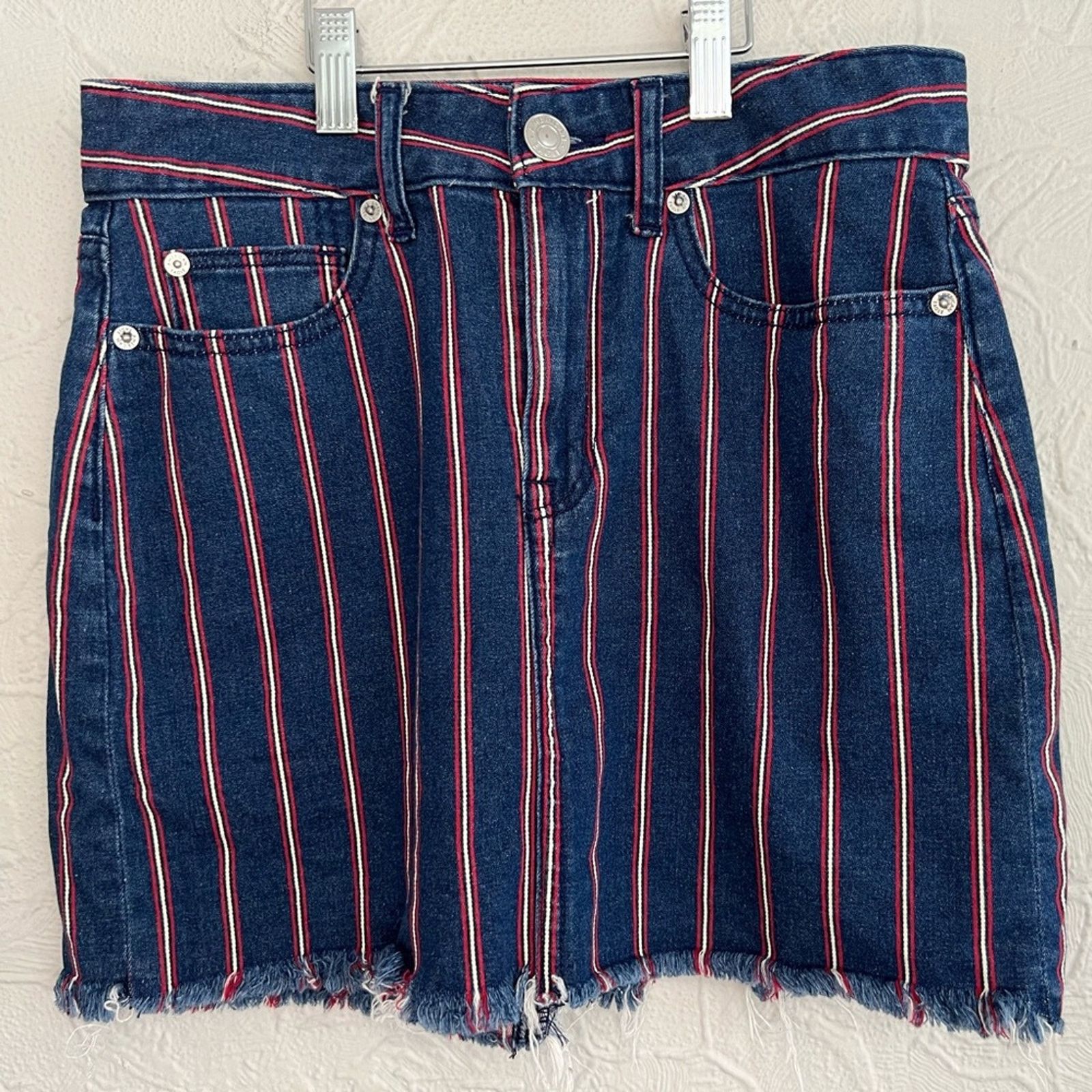 American Eagle Outfitters American Eagle Pinstripe Hi-Rise Mini Skirt Size 2 LIKE NEW Size 26" / US 2 / IT 38 - 1 Thumbnail