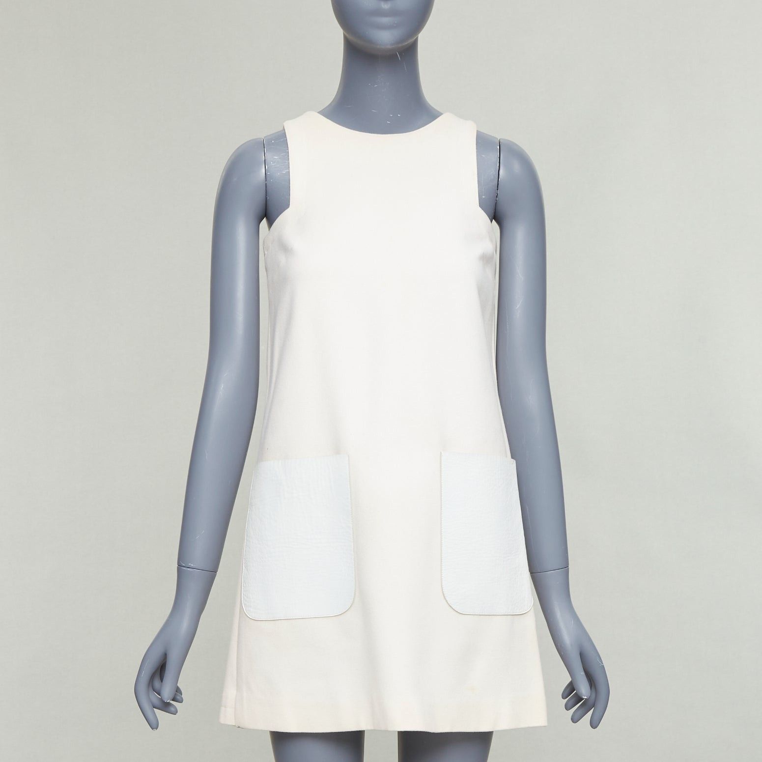 Fendi FENDI cream 100% wool leather patch pocket silk lined mini dress IT36 XXS Size XS / US 0-2 / IT 36-38 - 1 Thumbnail
