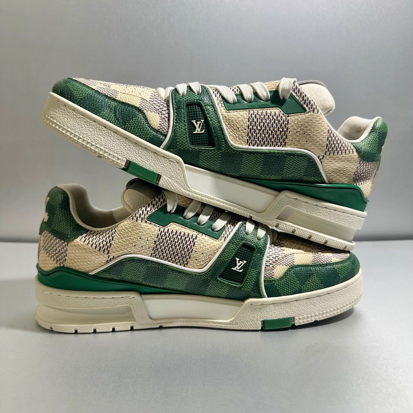 Louis Vuitton Louis Vuitton Trainer White Green Checkerboard 6/40 EU Used Size US 7 / EU 40 - 4 Thumbnail
