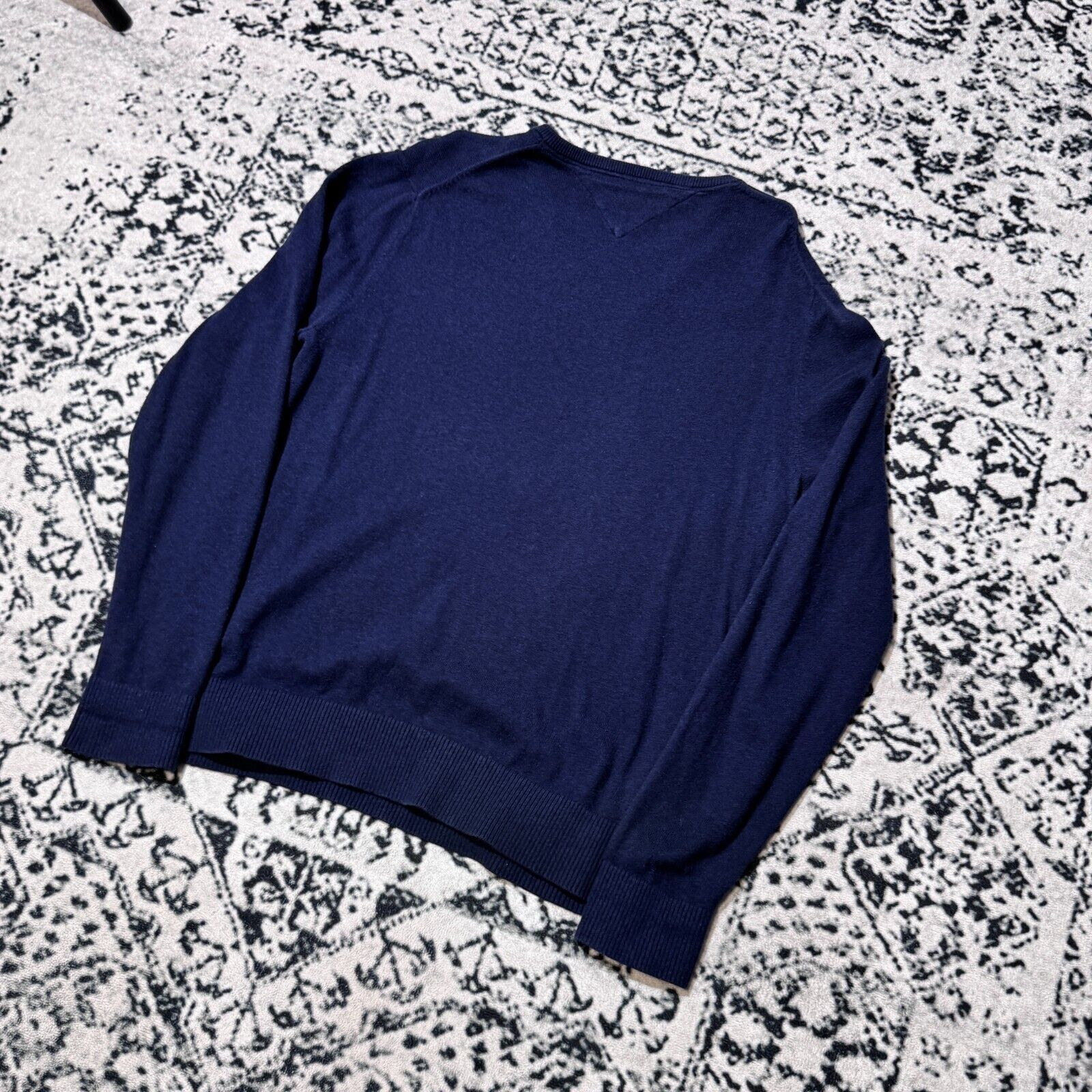 Tommy Hilfiger × Vintage Vintage Tommy Hilfiger Navy Blue Cotton Crewneck Size L Size US L / EU 52-54 / 3 - 15 Thumbnail