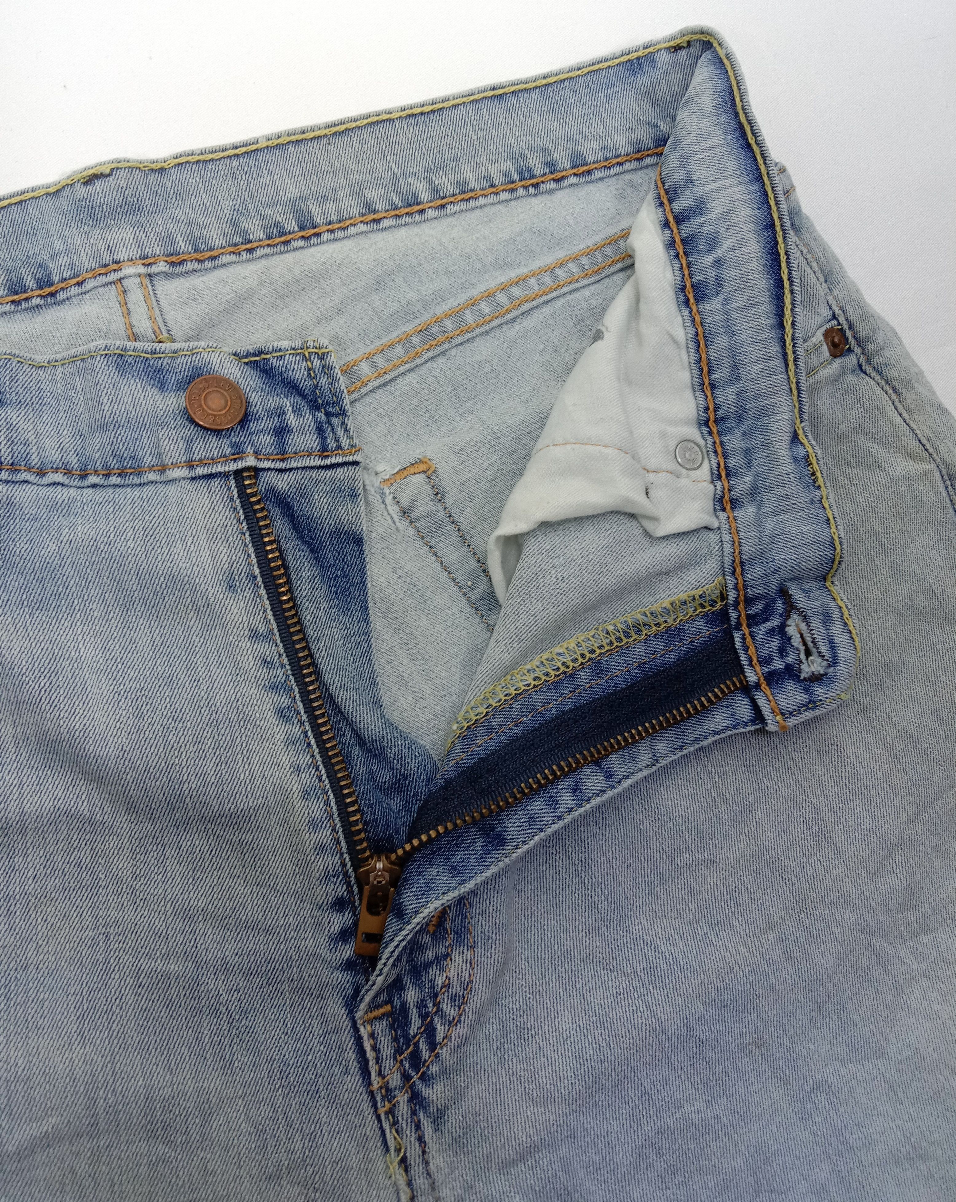 Levi's Vintage Levi's 505 Jeans Light Wash Denim Size US 33 - 9 Thumbnail
