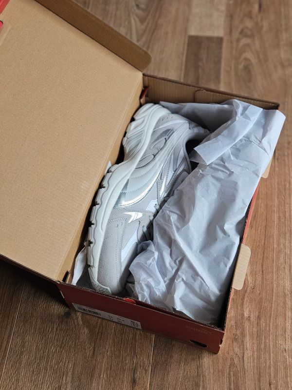 Puma Puma Milenio Tech Suede 44.5 Size US 11.5 / EU 44-45 - 3 Thumbnail