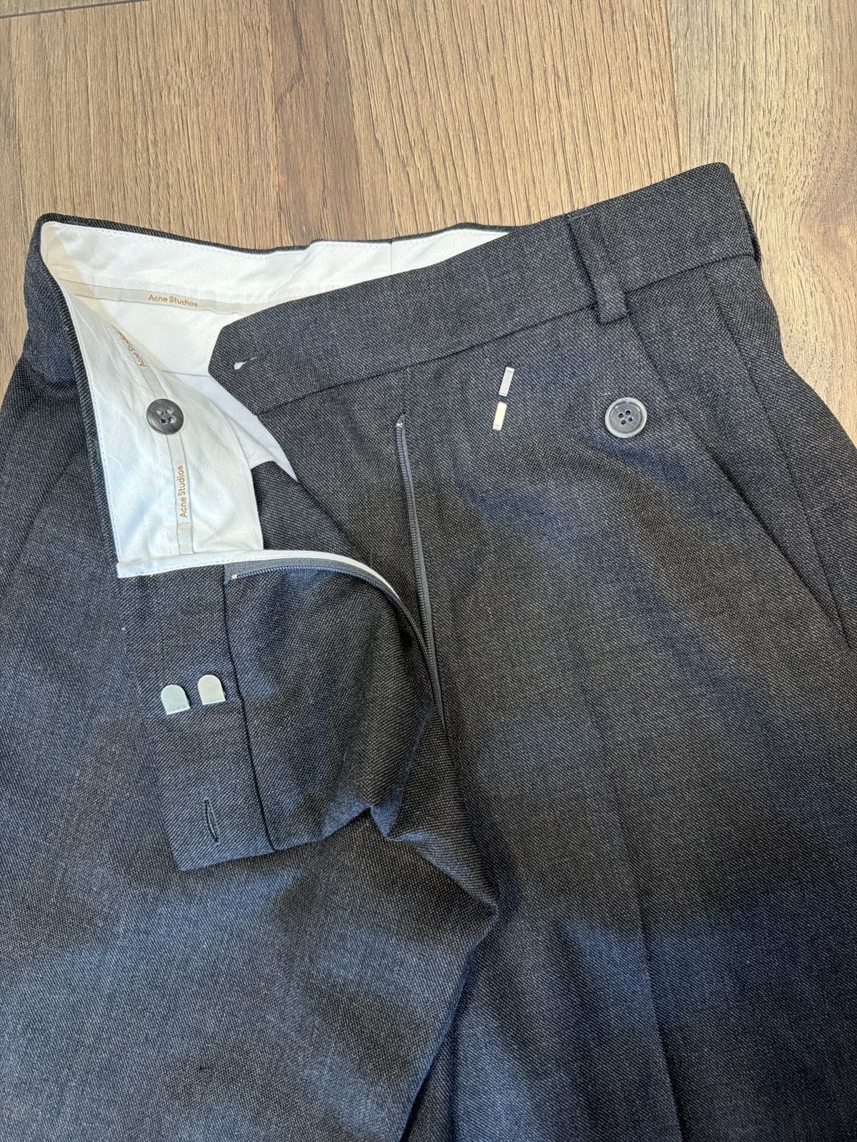Acne Studios Acne Studios Asymmetric mid-rise Wide Pants Size 24" / US 00 / IT 34 - 4 Thumbnail