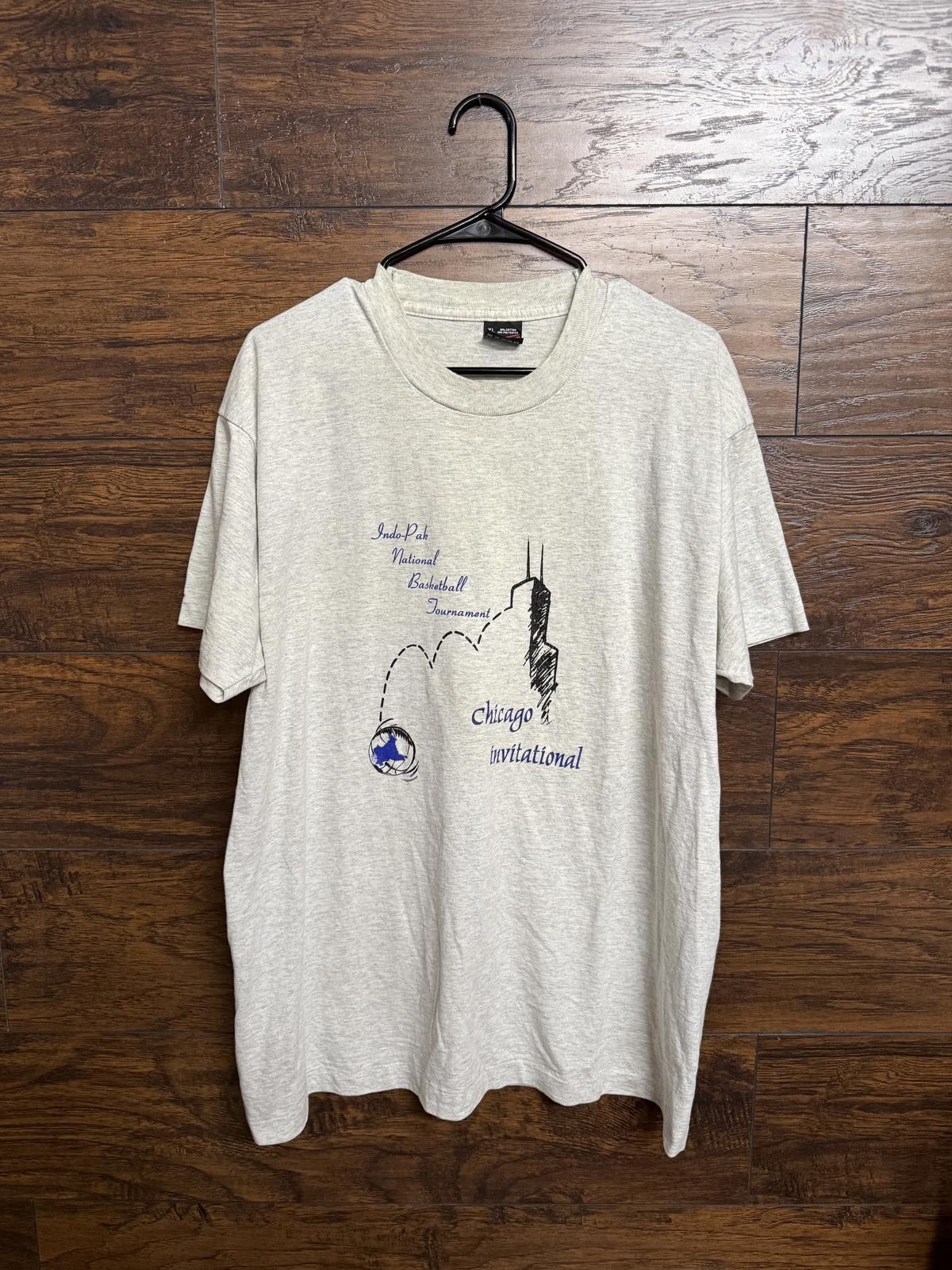 Fruit Of The Loom VTG Basektball T-shirt Chicago Invitational Indo Pak 1995 XL Size US XL / EU 56 / 4 - 1 Thumbnail