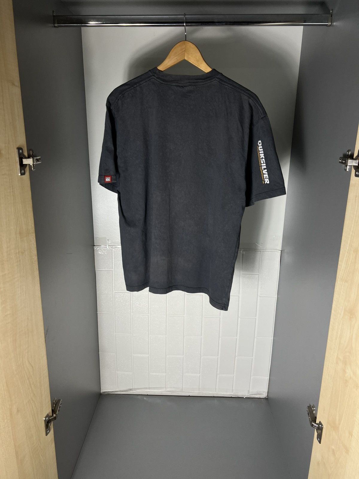 Quiksilver VINTAGE QUIKSILVER RETRO T-SHIRT SURF SKATEBOARD Y2K 90s Size US L / EU 52-54 / 3 - 15 Thumbnail