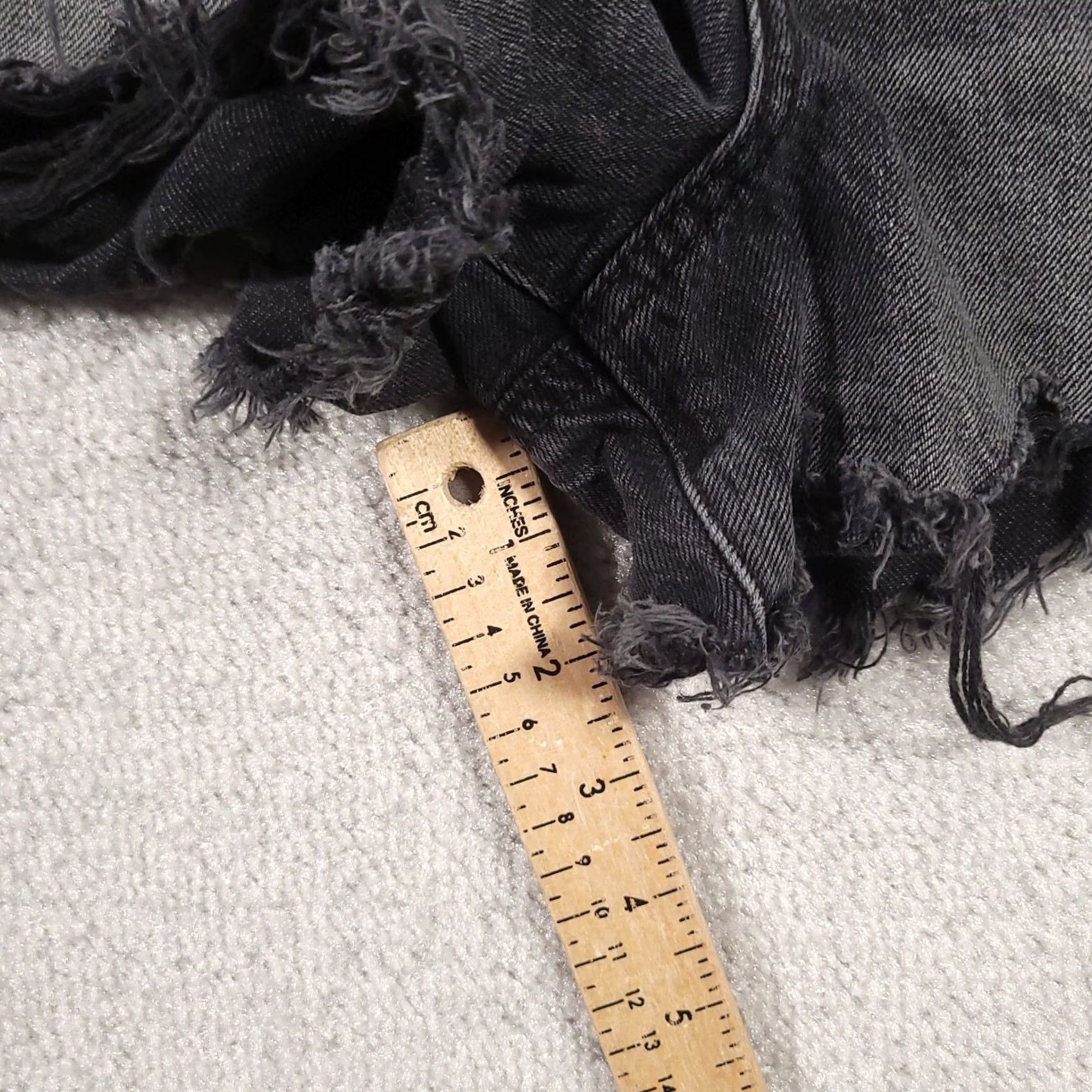American Eagle Outfitters American Eagle Shorts Women's 8 Black Distressed Stretch Jean Hot Pants Size 30" / US 8 / IT 44 - 5 Thumbnail