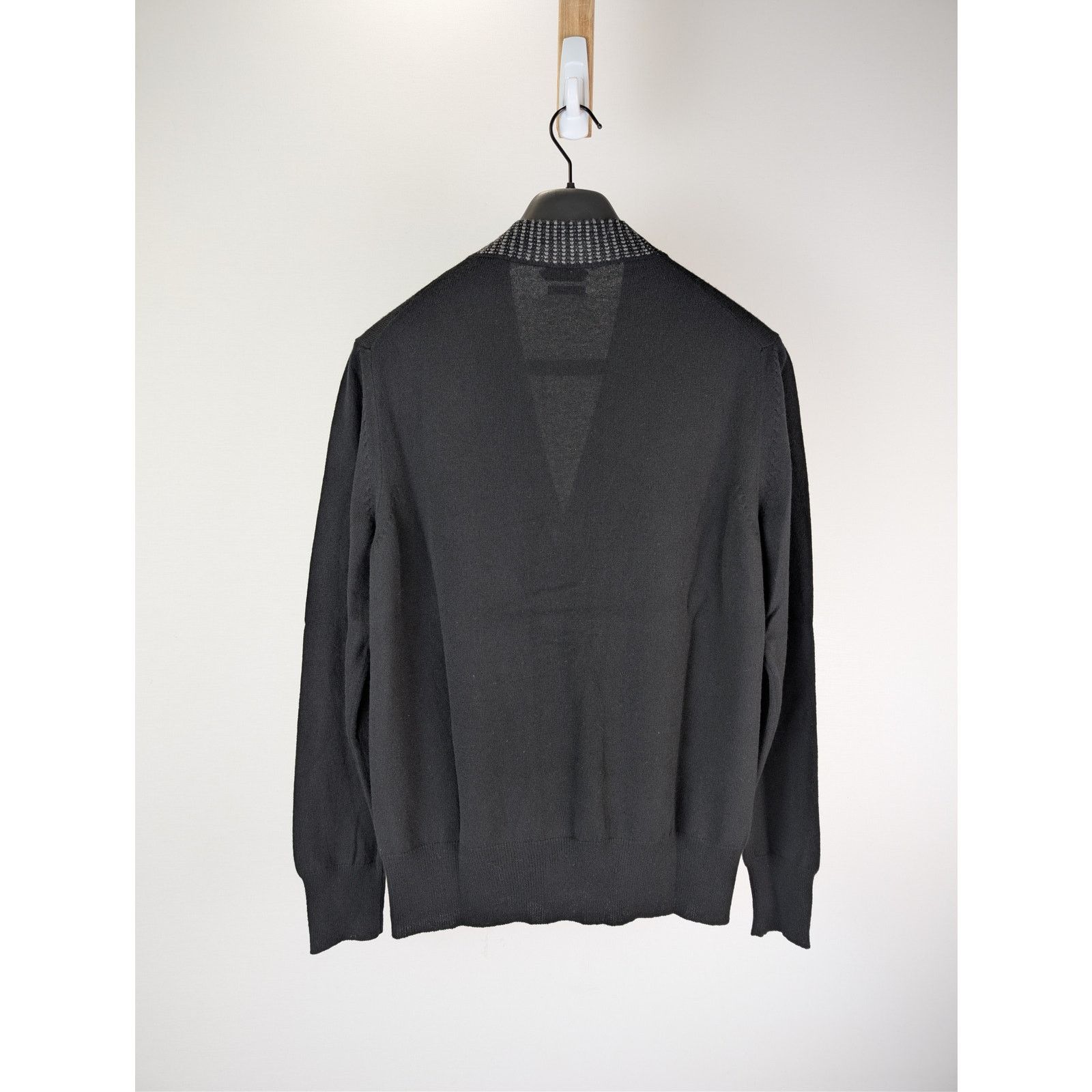 Tom Ford o1rshd1 Knitwear V-Neck Cardigan Sweater in Black Size US M / EU 48-50 / 2 - 10 Thumbnail