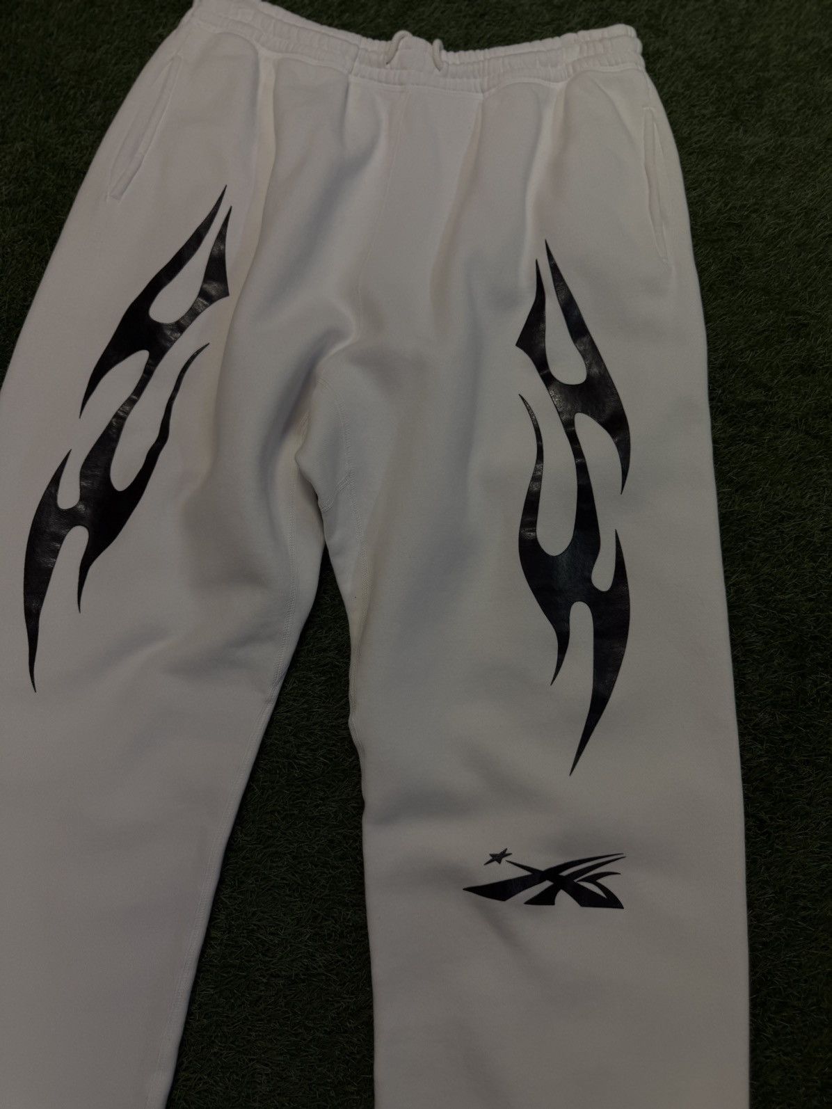 HELLSTAR Hellstar Sweatpants Flame White Black Size XXL (NEW) Size US 36 / EU 52 - 5 Thumbnail