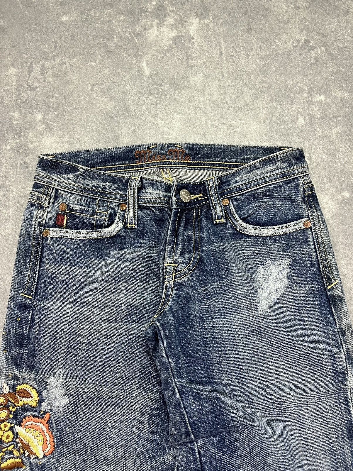 Miss Me Miss Me Vintage Embroidered Flowers Flared Bootcut Denim 25 Size 25" / US 0 / IT 36 - 6 Thumbnail
