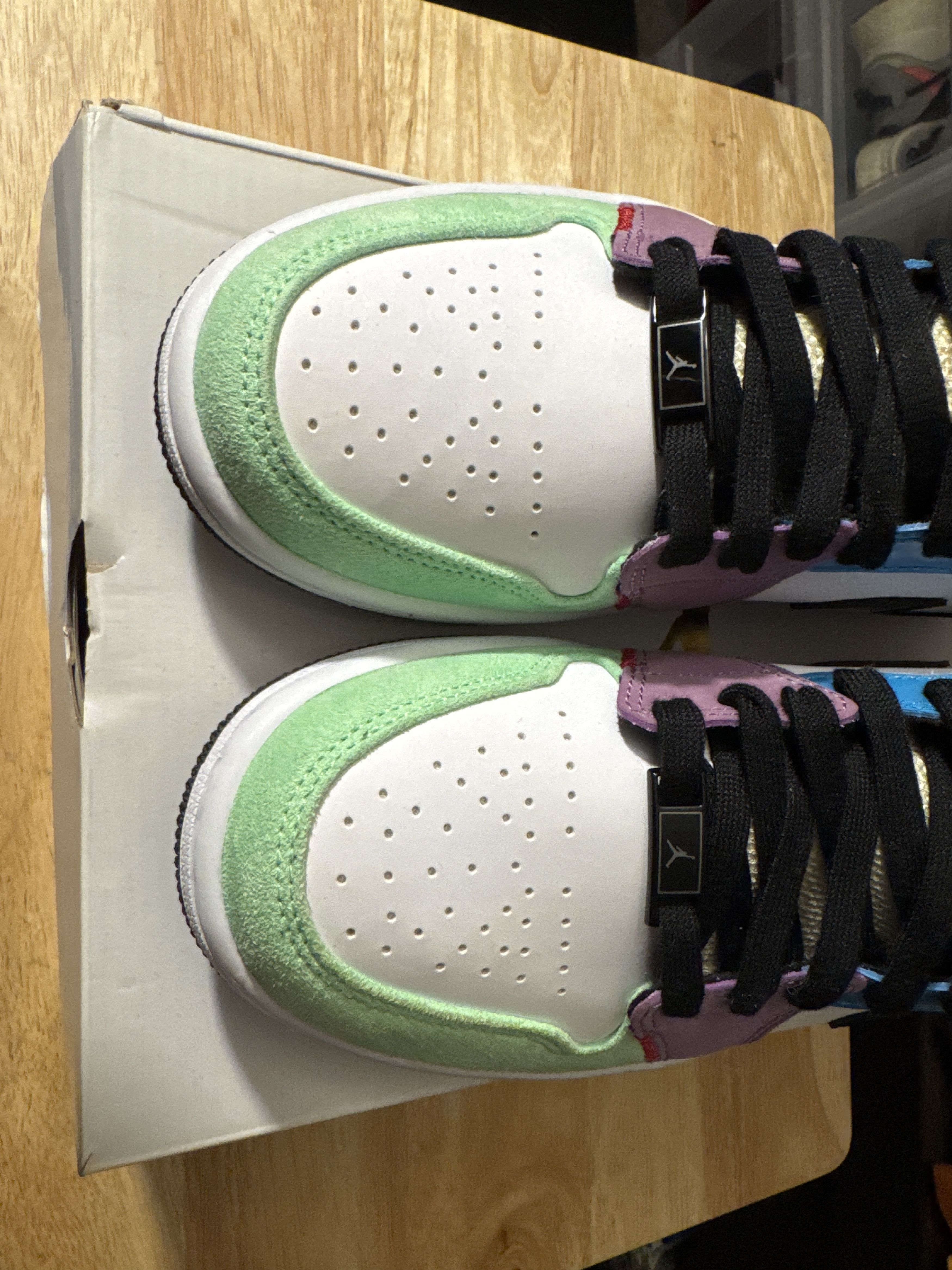 Jordan Brand WMNS AIR JORDAN 1 MID SE LIGHTBULB Size US 7 / IT 37 - 6 Thumbnail