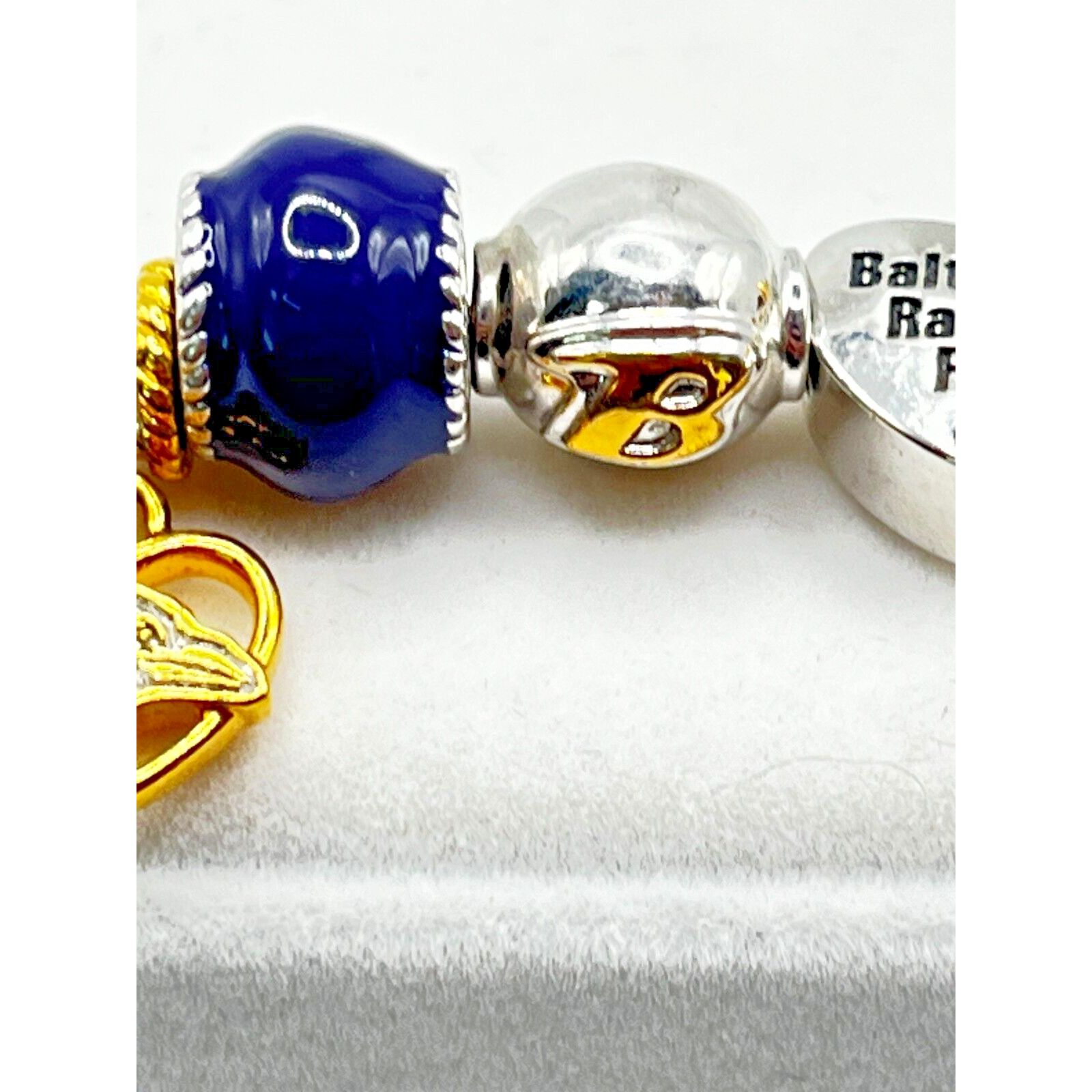 NADA Baltimore Ravens NFL 15 Charm Super Bowl XLVII BE Bracelet Size ONE SIZE - 7 Thumbnail