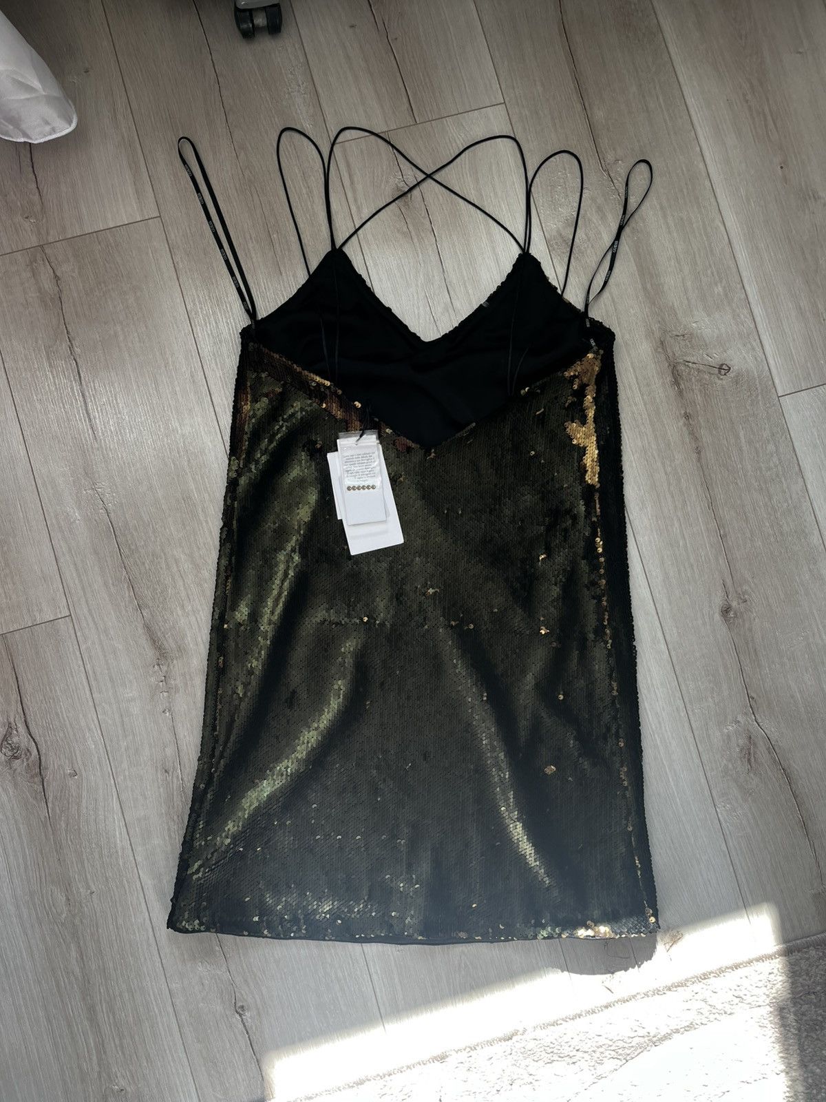 Guess BNWT Guess Marlee Reversible Sequin Mini Dress - Size S Size S / US 4 / IT 40 - 1 Thumbnail