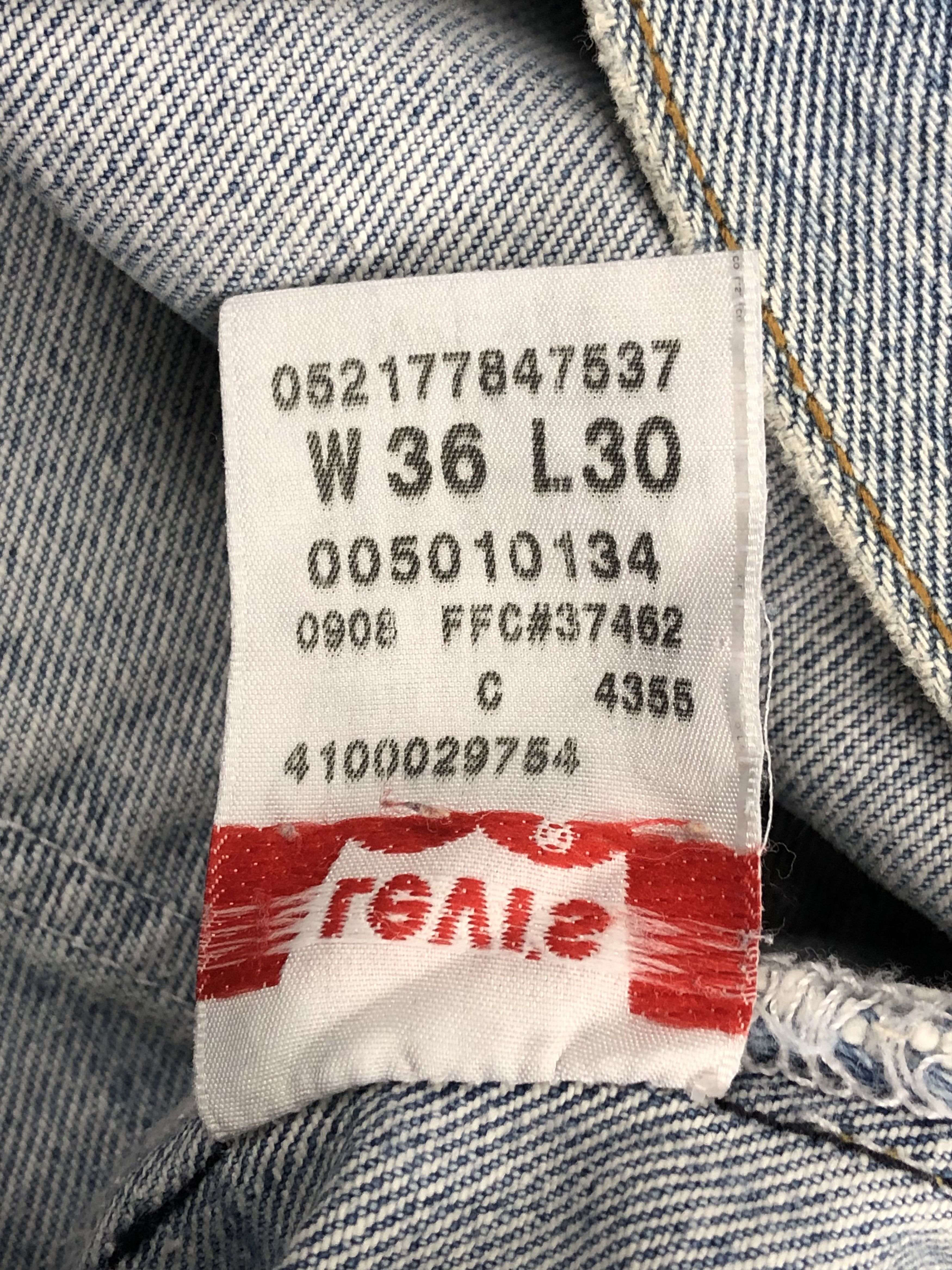 Levi's Vintage Levis 501 Light Washed Jeans DPP0229 Size US 35 - 13 Thumbnail