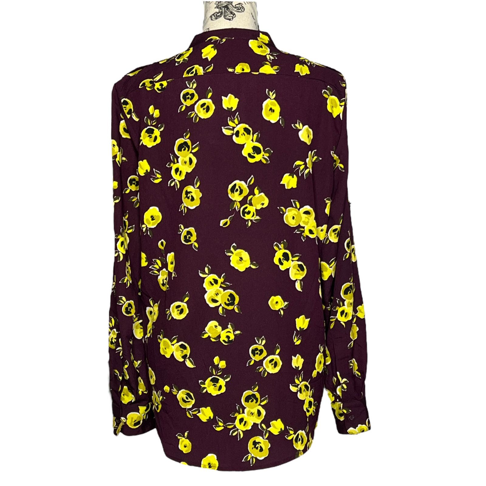 Calvin Klein Printed Roll Tab Sleeve Blouse - Stitch Fix Button Up Top Size M / US 6-8 / IT 42-44 - 6 Thumbnail
