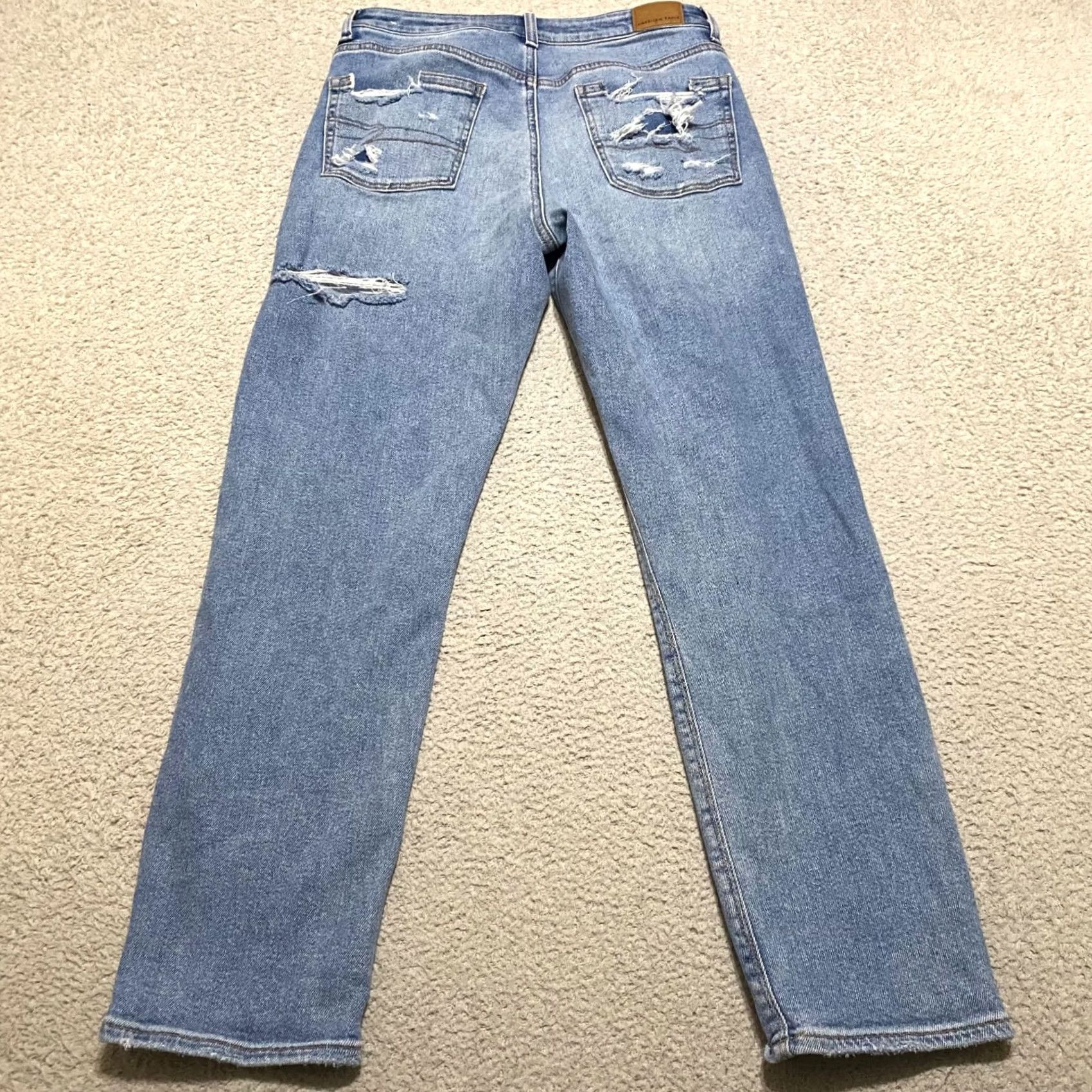 American Eagle Outfitters American Eagle Outfitters Mom Jeans Womens 6 Blue Denim Medium Wash Distressed High Rise 90s Women Jeans Size 28" / US 6 / IT 42 - 2 Thumbnail