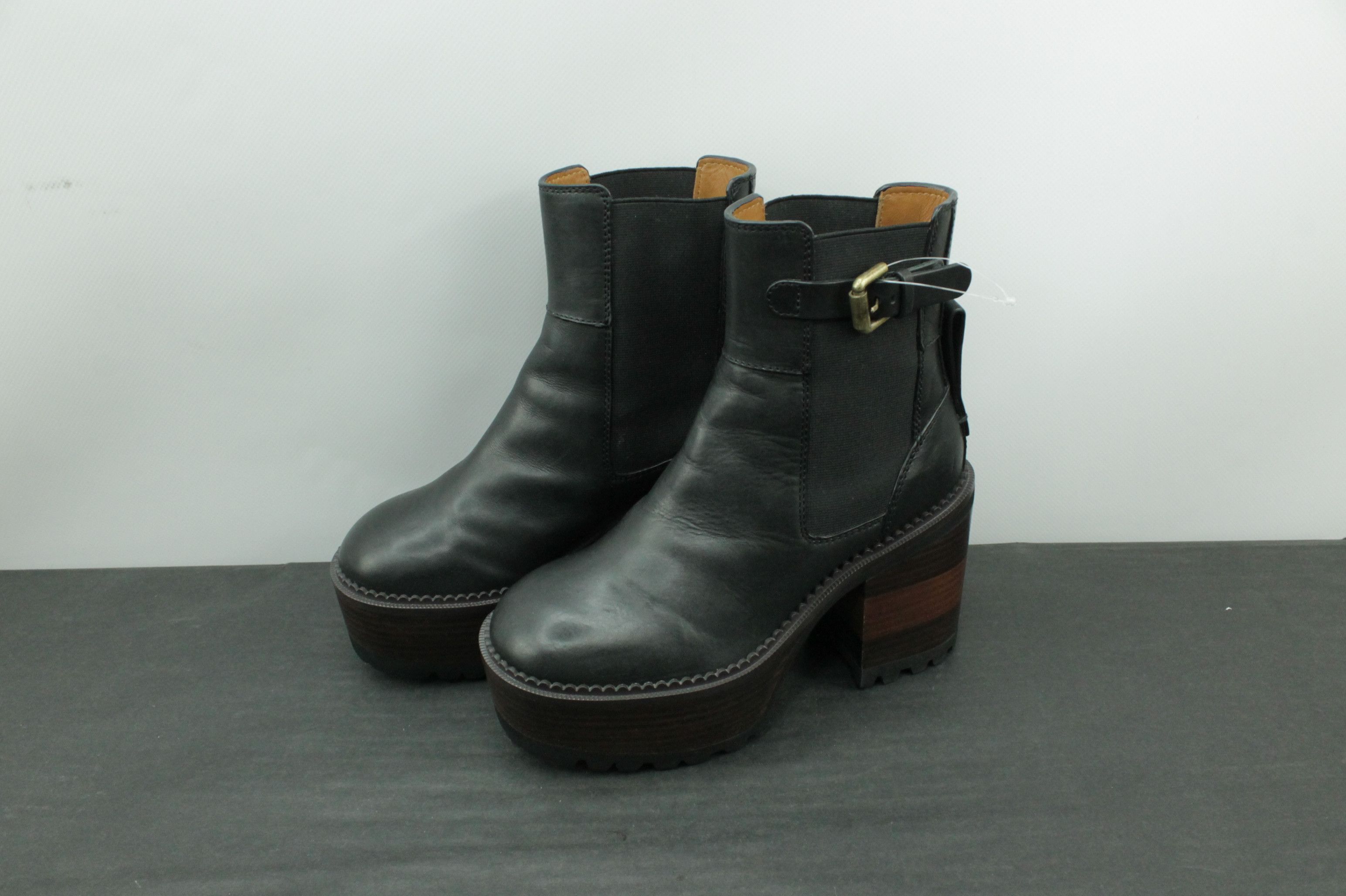 Chloe See By Chloé Block Heel Platform Black Leather Bootie Size US 5 / IT 35 - 5 Thumbnail