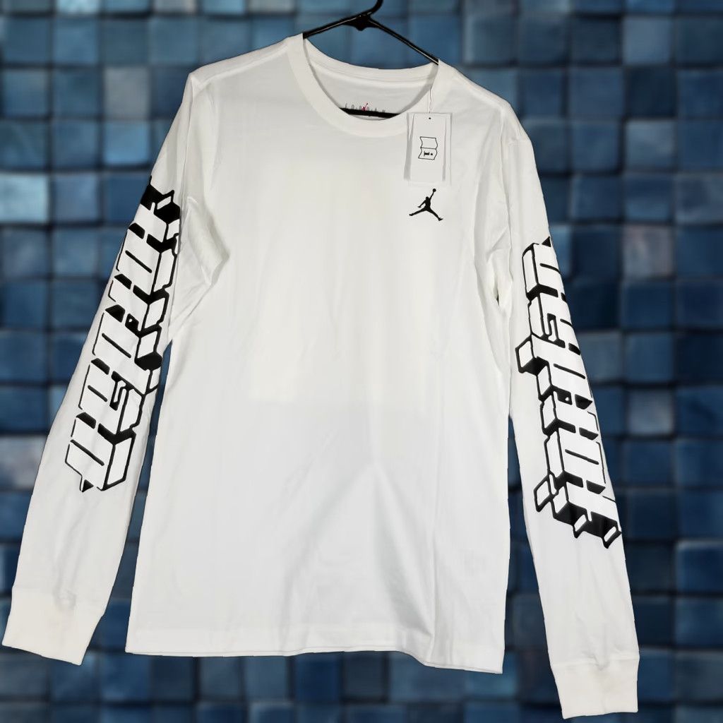 Nike Air Jordan MVP Men's White Long Sleeve T-Shirt Crew Neck Logo